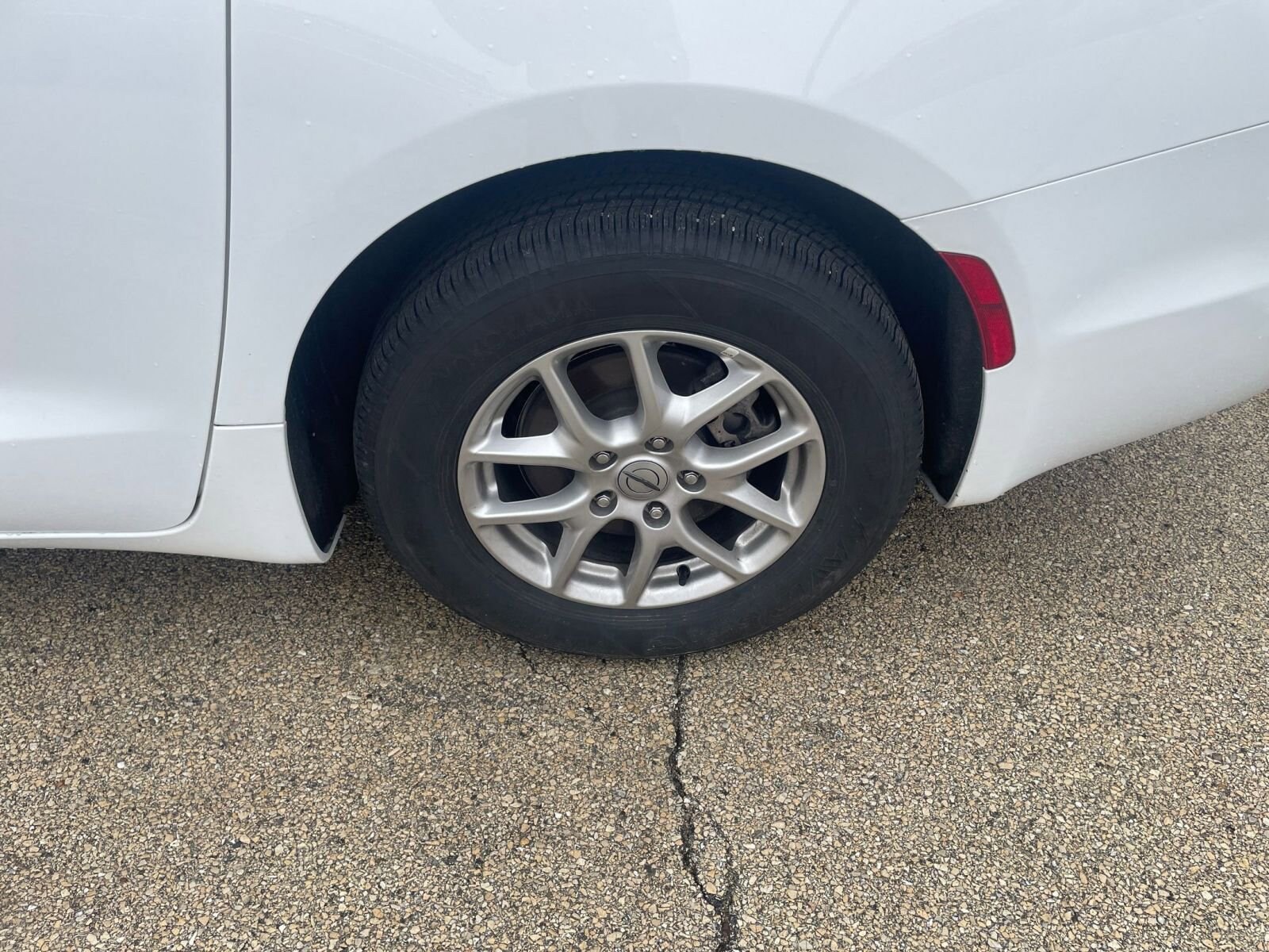 Thumbnail: 2024 Chrysler Pacifica - 31