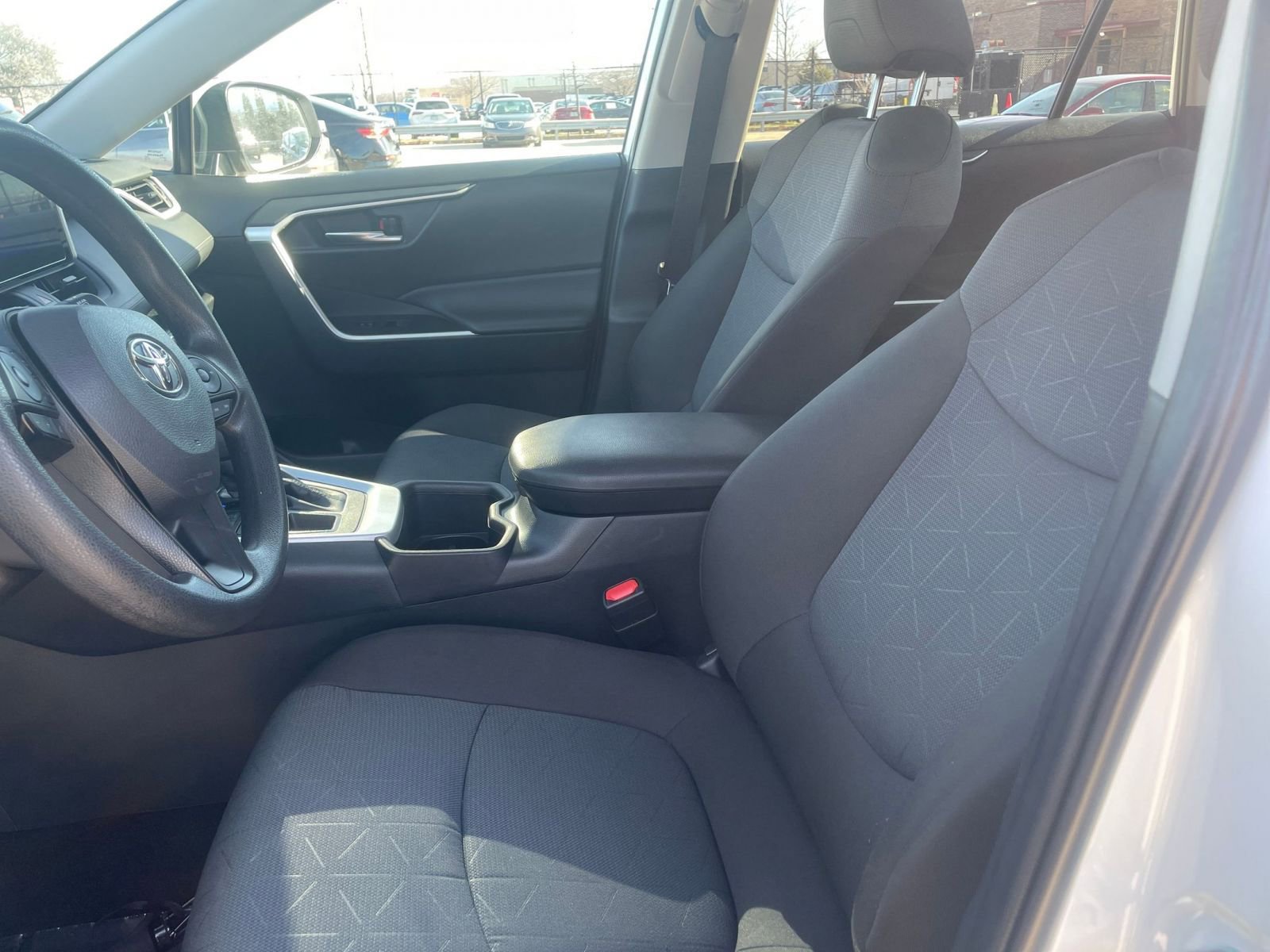 Thumbnail: 2025 Toyota RAV4 - 28