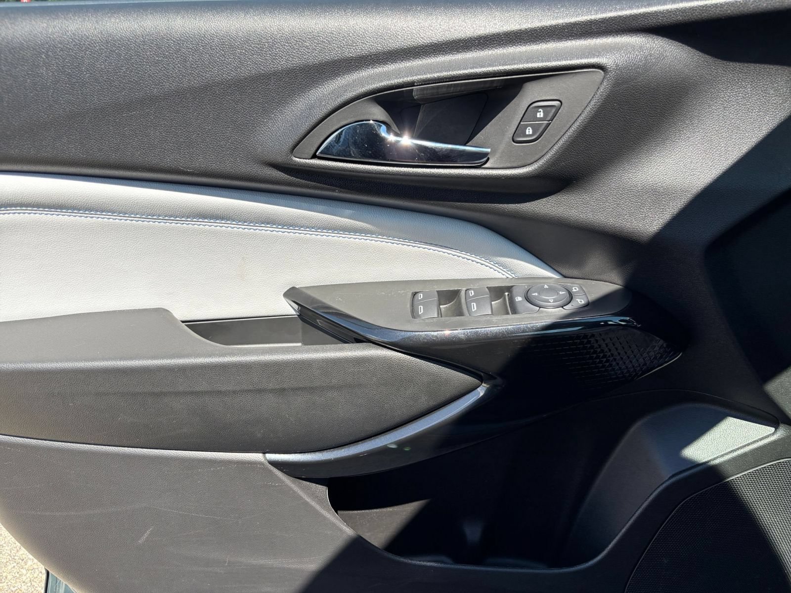Thumbnail: 2025 Chevrolet Trax - 18