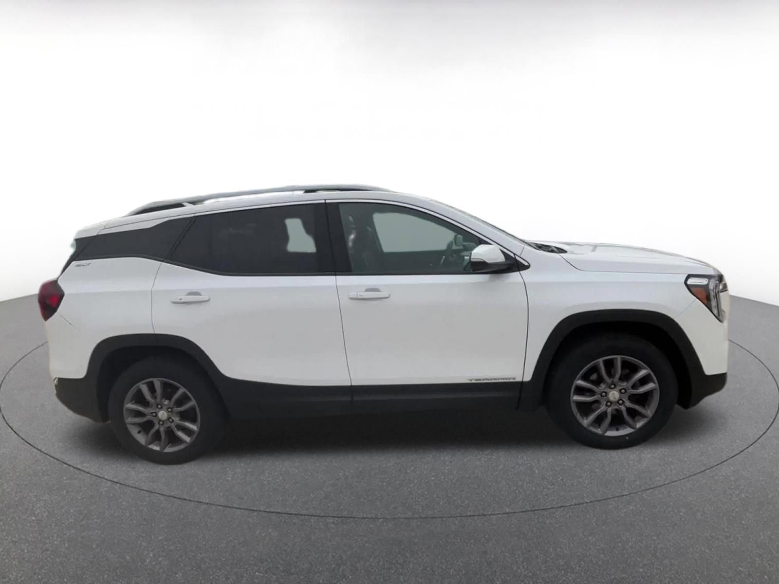 Thumbnail: 2023 GMC Terrain - 16
