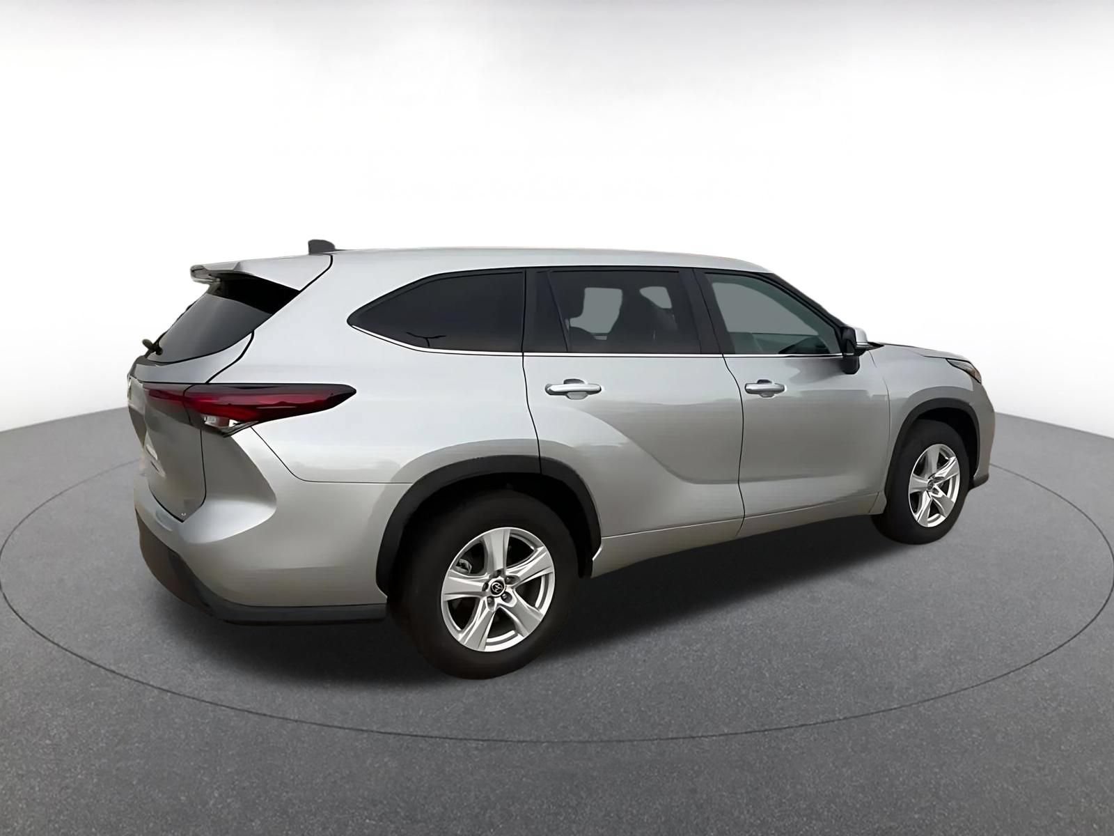 Thumbnail: 2025 Toyota Highlander - 14