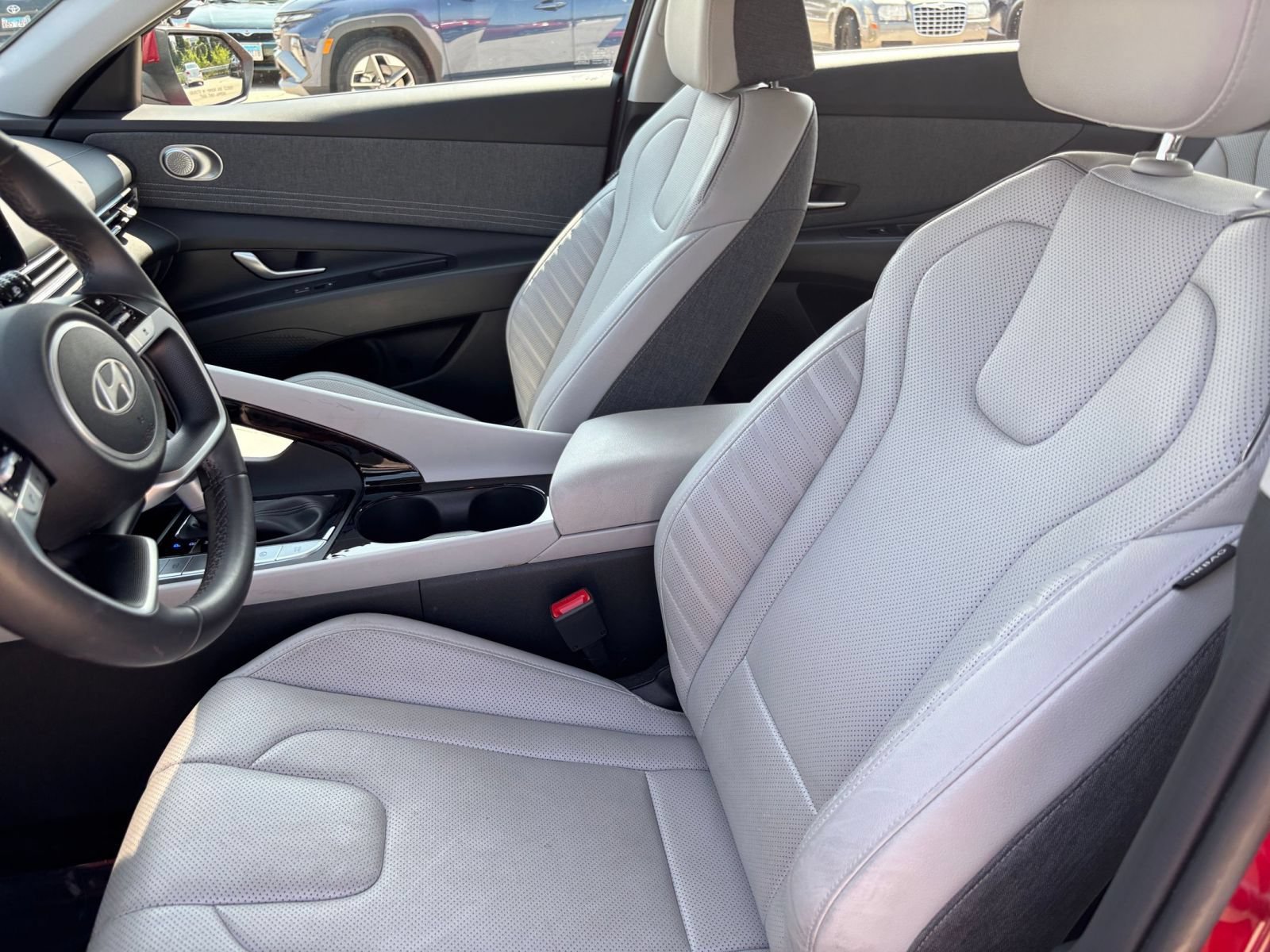 Thumbnail: 2025 Hyundai Elantra - 25