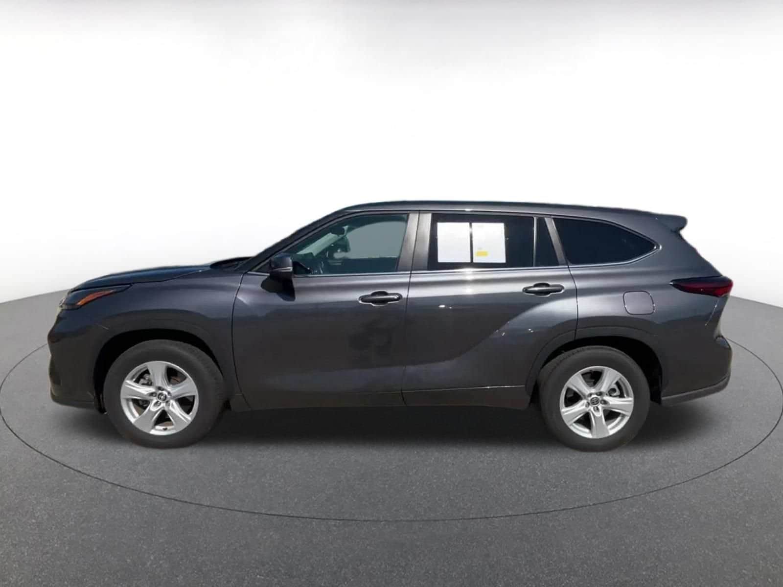 Thumbnail: 2025 Toyota Highlander - 8