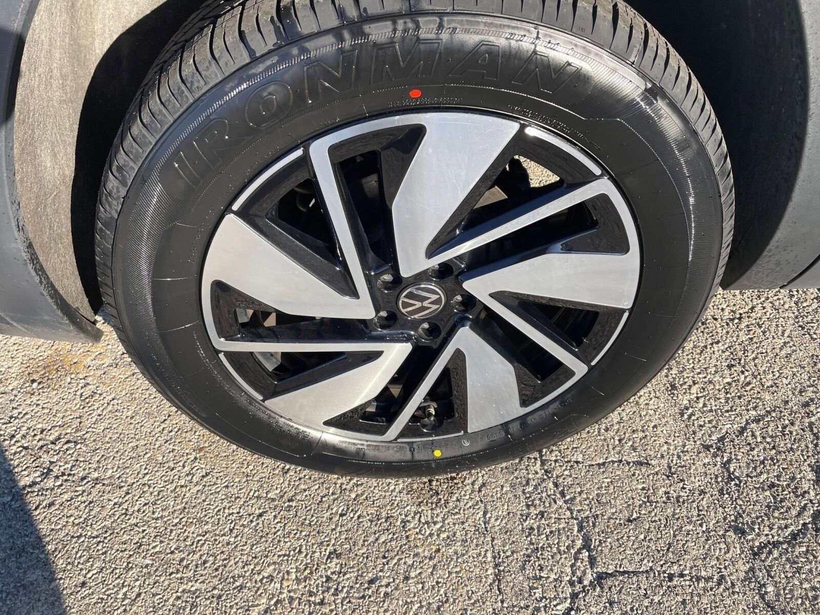 Thumbnail: 2025 Volkswagen Atlas - 30