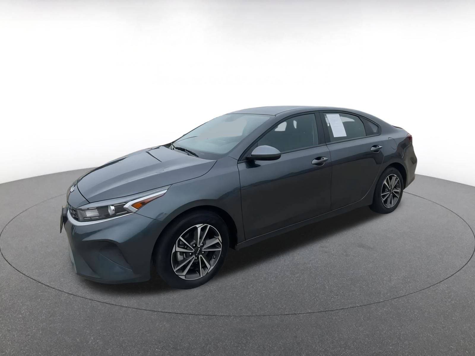 Thumbnail: 2024 Kia Forte - 8