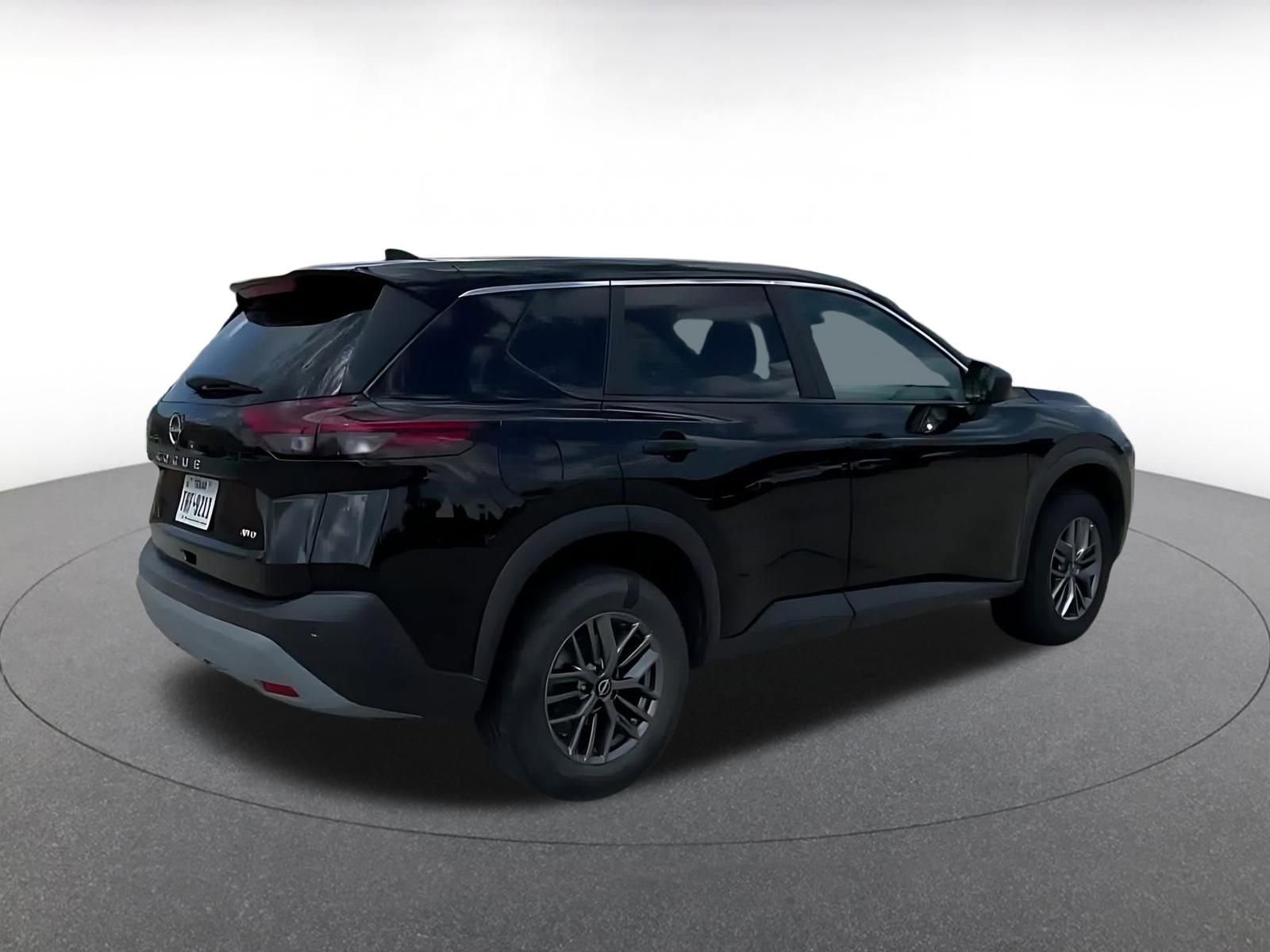 Thumbnail: 2023 Nissan Rogue - 15