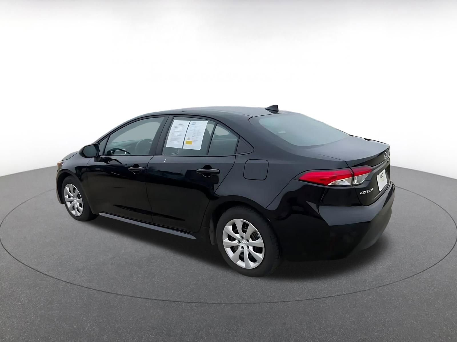 Thumbnail: 2025 Toyota Corolla - 10