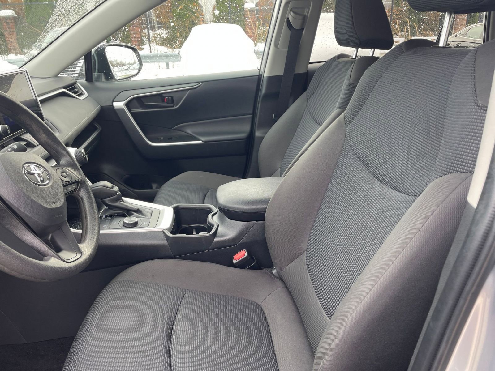 Thumbnail: 2025 Toyota RAV4 - 27