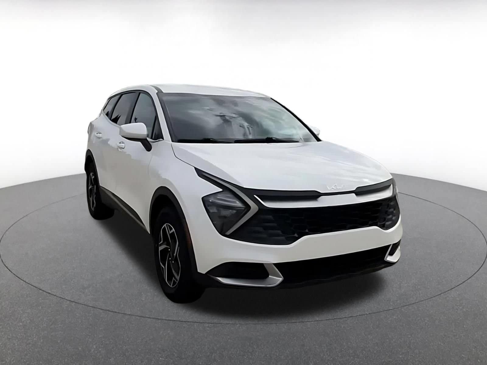 Thumbnail: 2023 Kia Sportage - 3