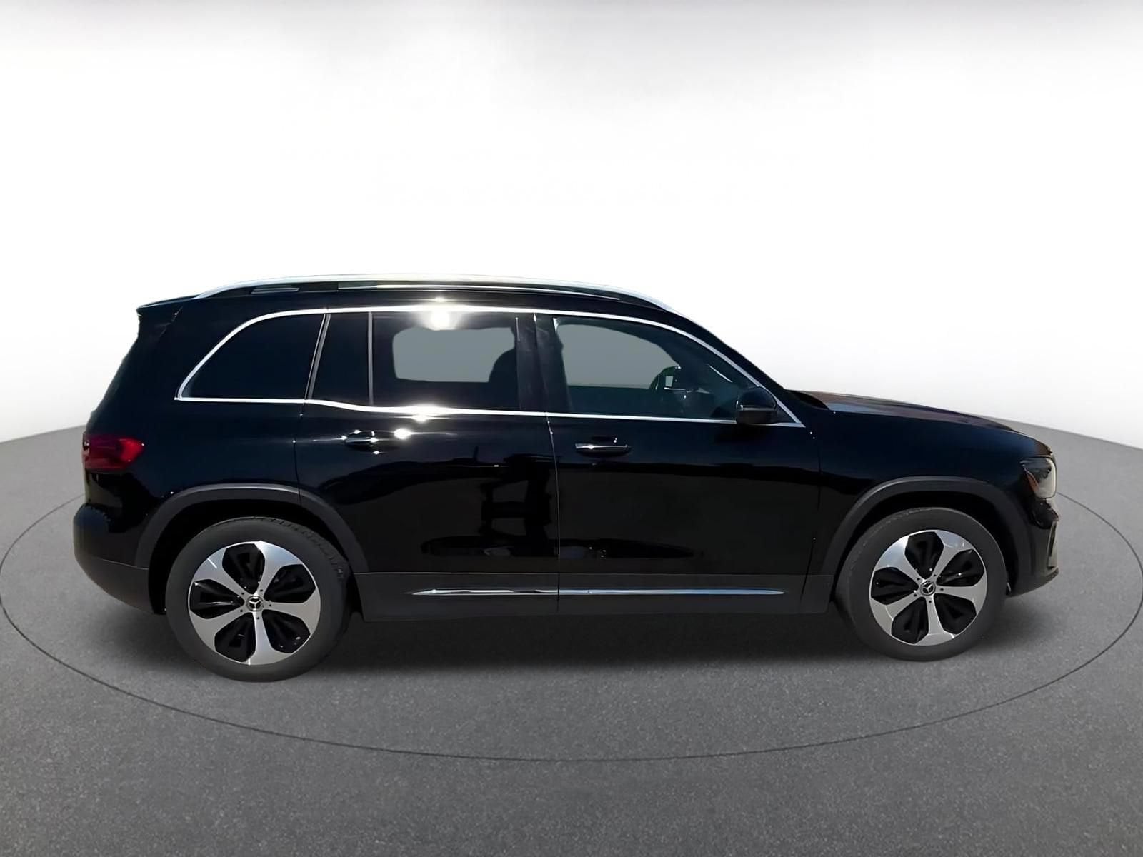 Thumbnail: 2025 Mercedes-Benz GLB - 16