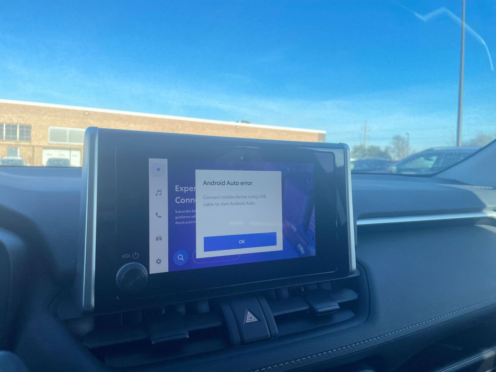 Thumbnail: 2025 Toyota RAV4 - 21