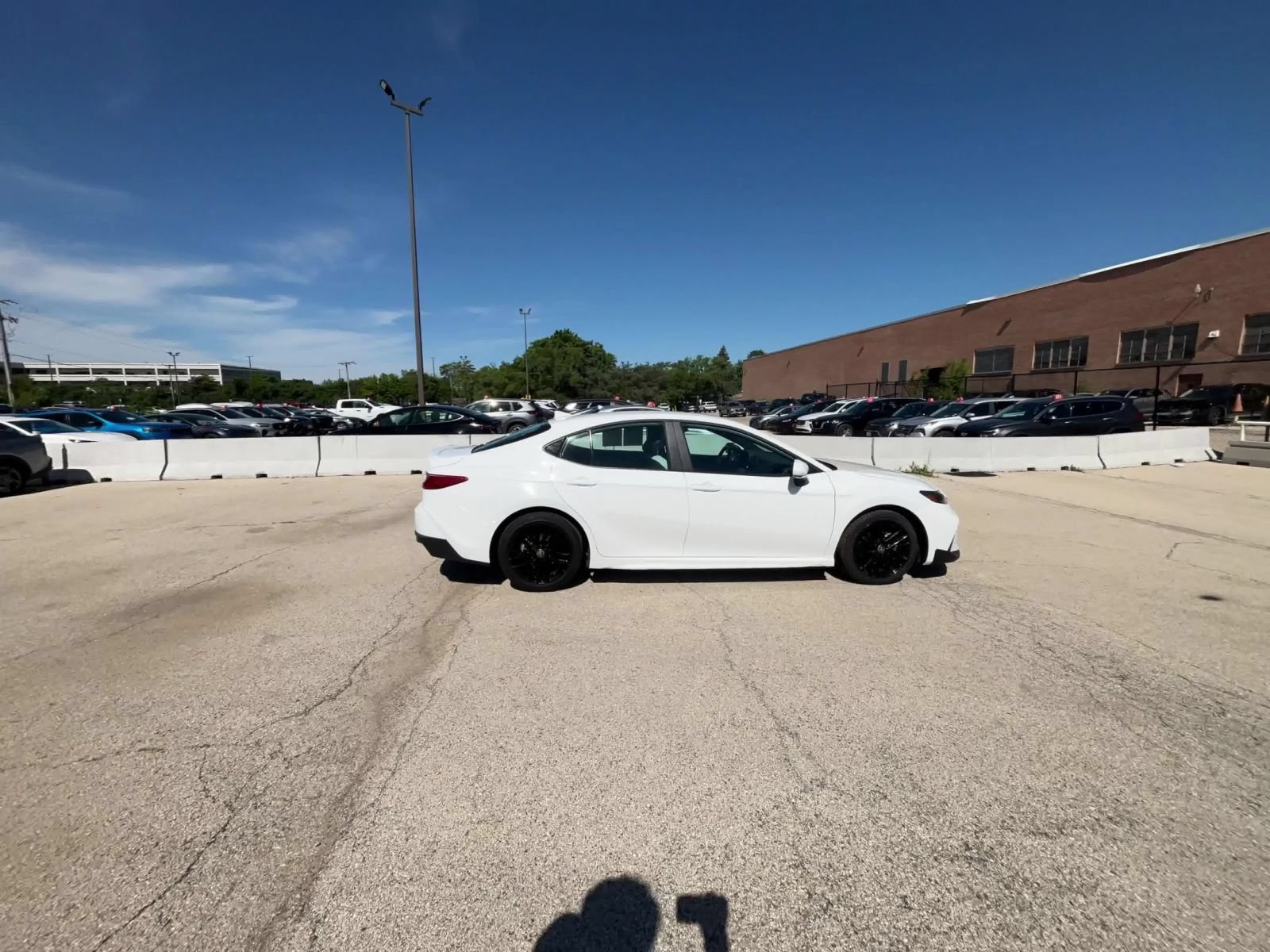 Thumbnail: 2025 Toyota Camry - 16