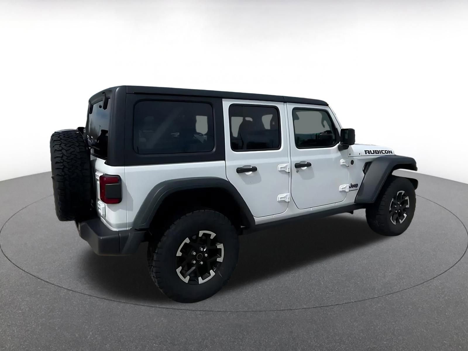 Thumbnail: 2025 Jeep Wrangler - 14