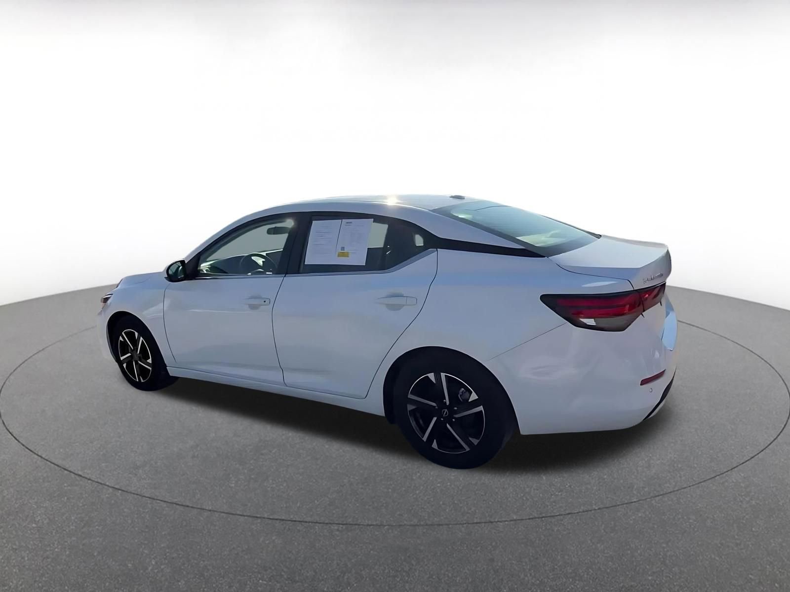 Thumbnail: 2025 Nissan Sentra - 10