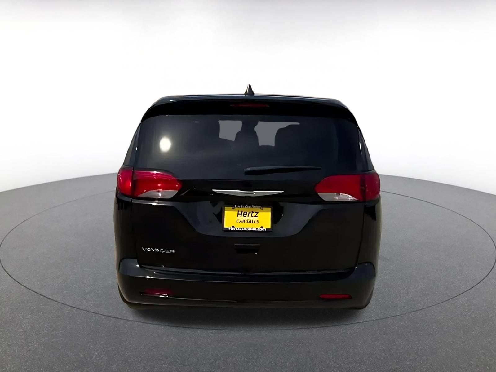 Thumbnail: 2024 Chrysler Voyager - 12