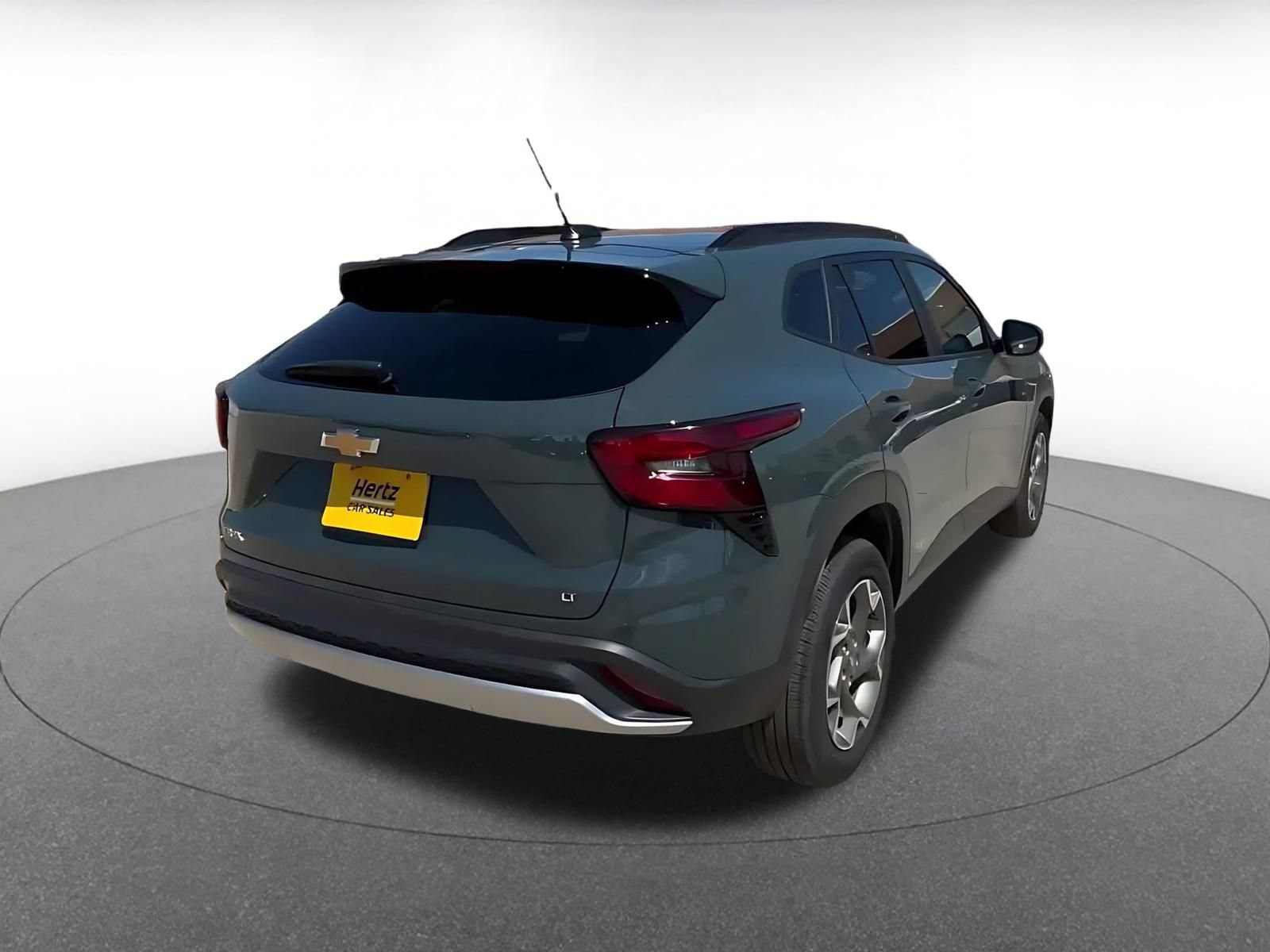 Thumbnail: 2025 Chevrolet Trax - 14