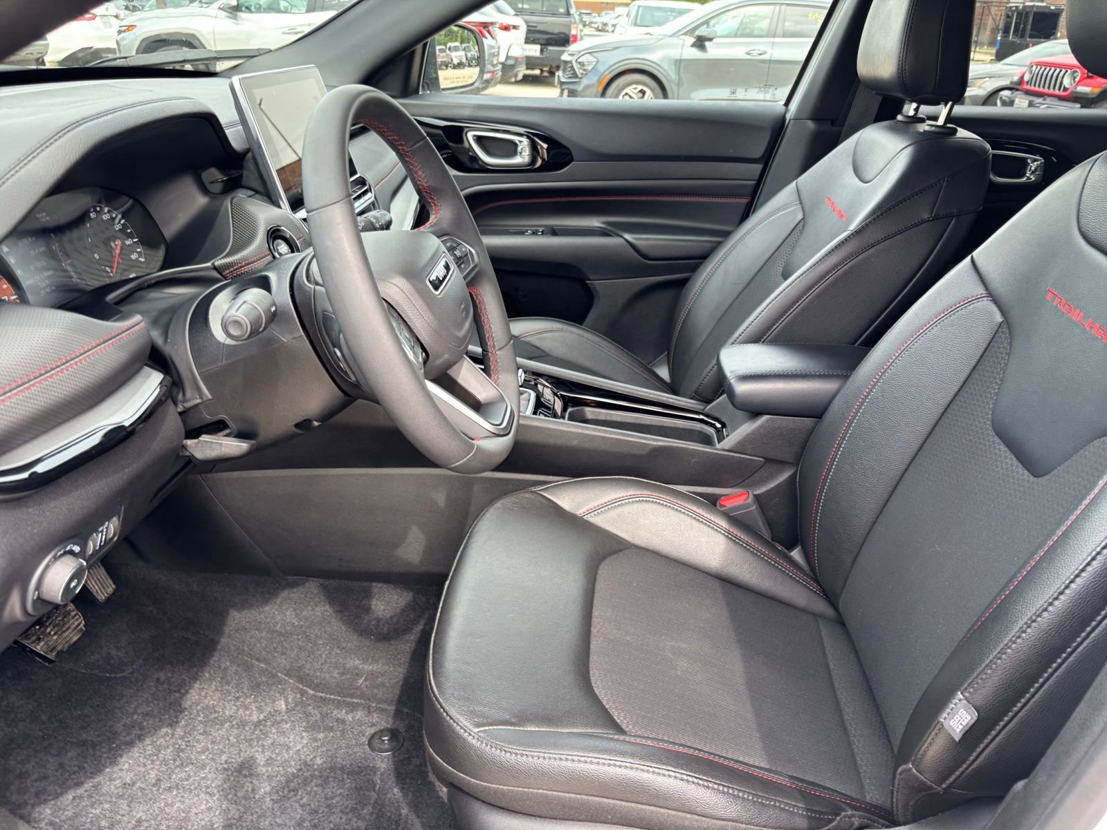 Thumbnail: 2025 Jeep Compass - 25