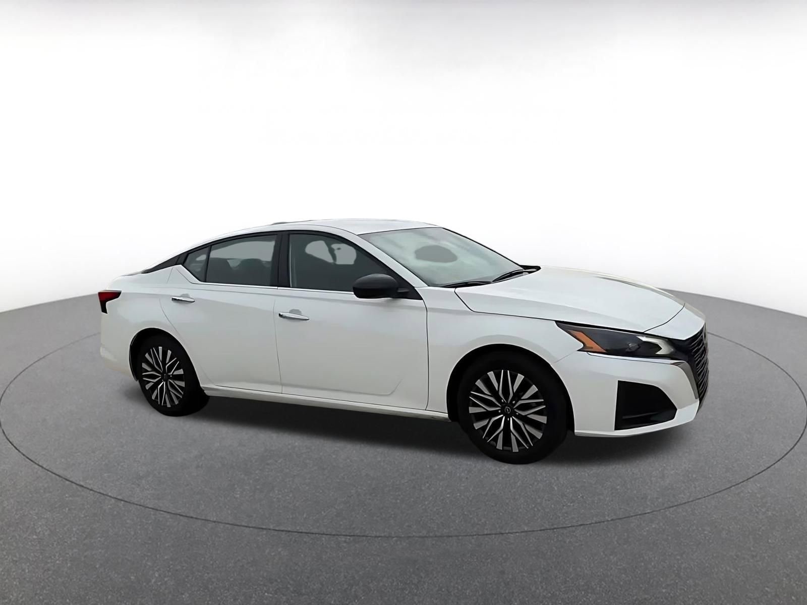 Thumbnail: 2025 Nissan Altima - 2