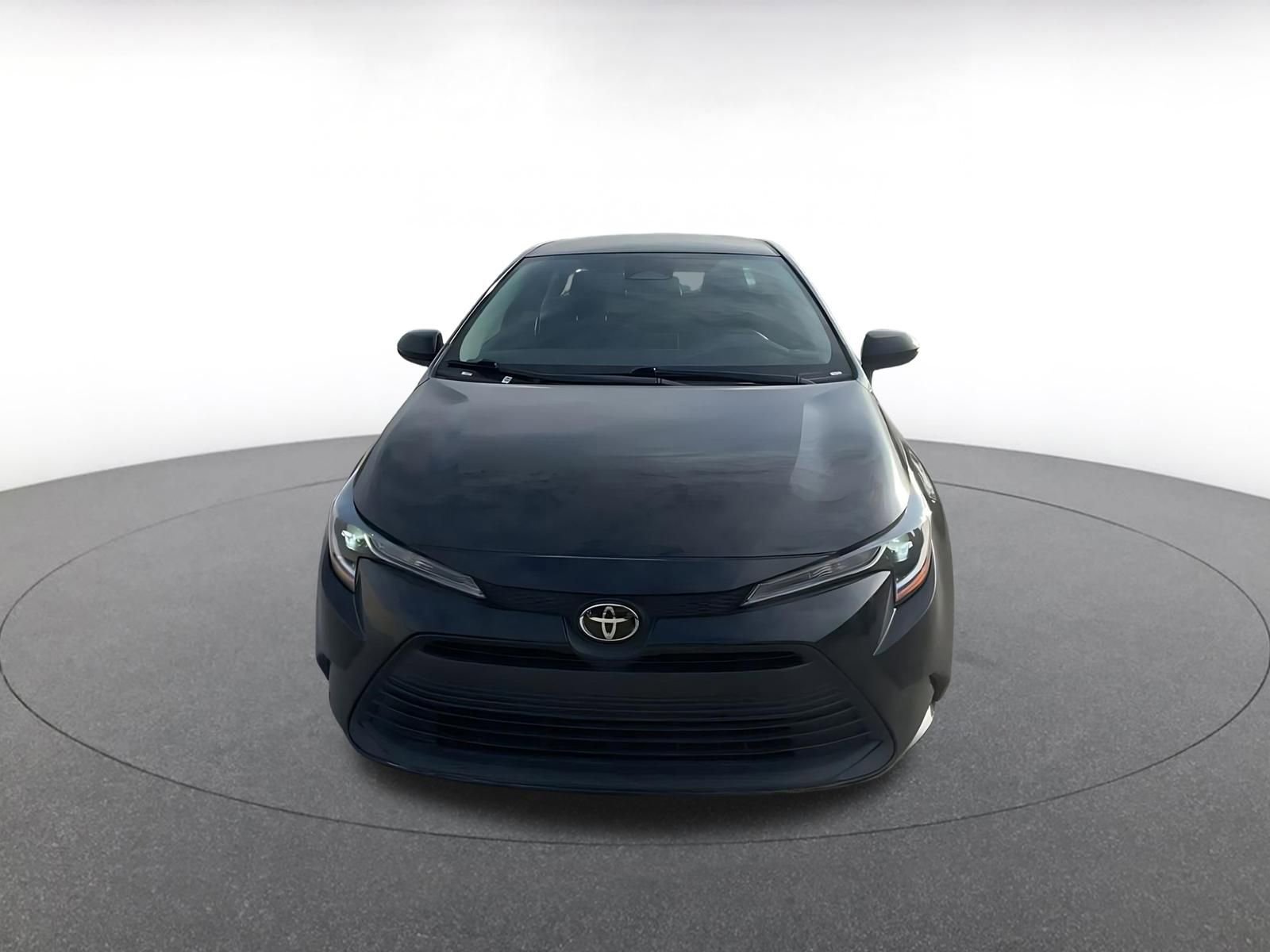 Thumbnail: 2023 Toyota Corolla - 4