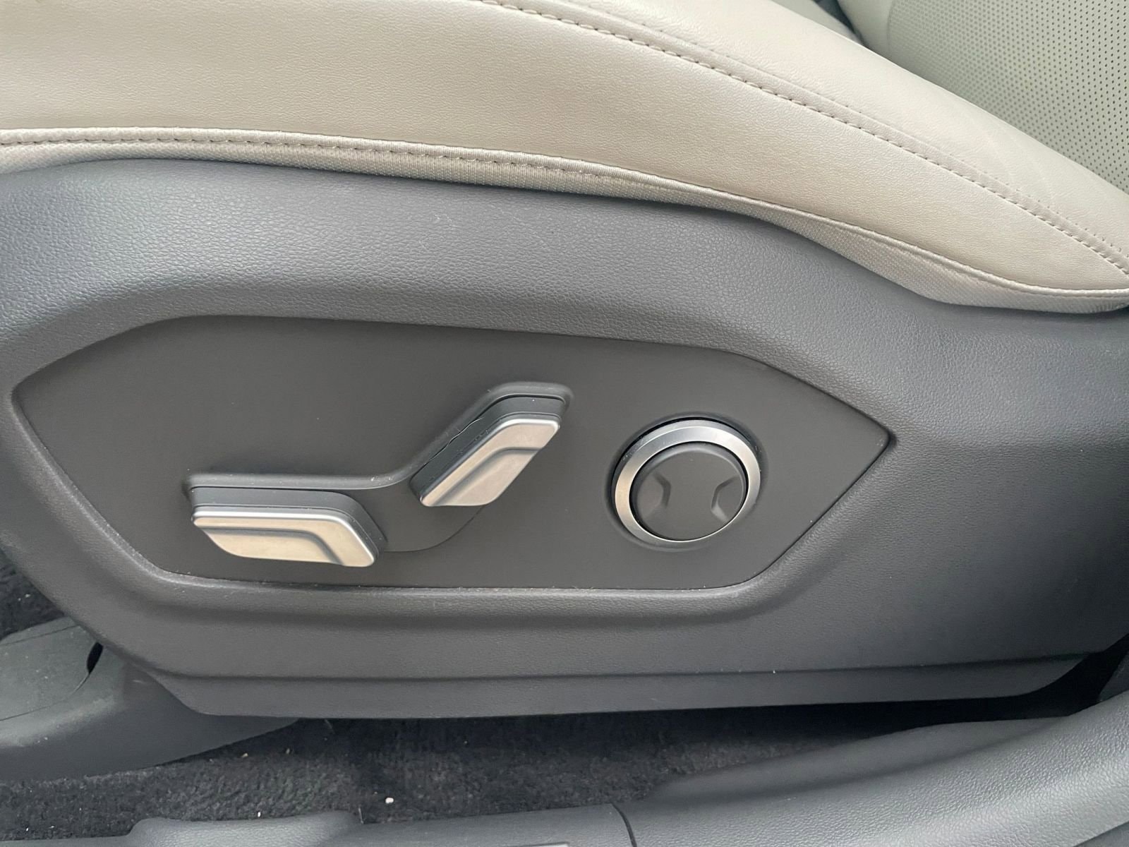 Thumbnail: 2025 Hyundai Santa Fe - 23