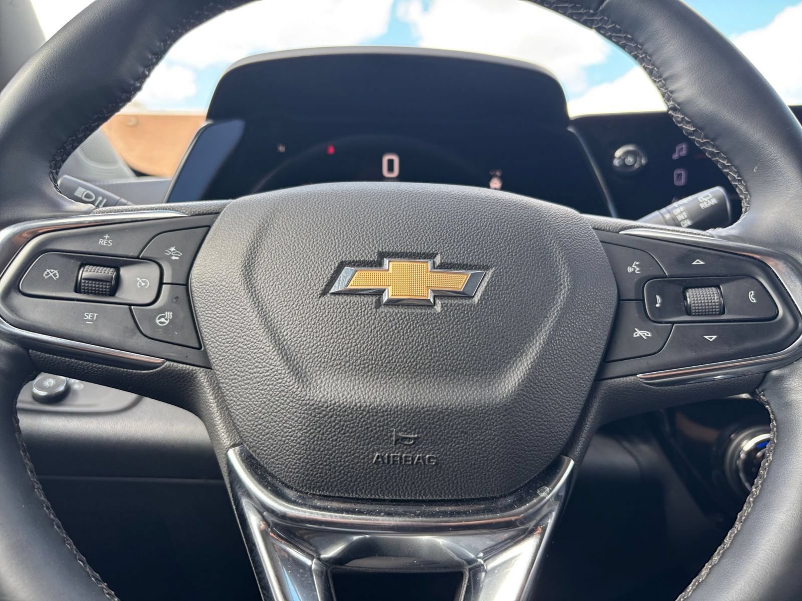 Thumbnail: 2025 Chevrolet Trax - 27