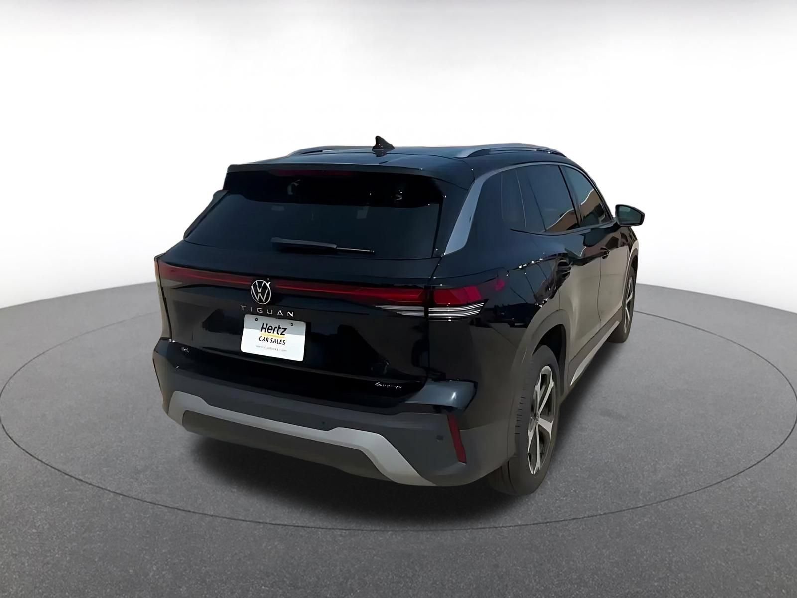 Thumbnail: 2026 Volkswagen Tiguan - 15