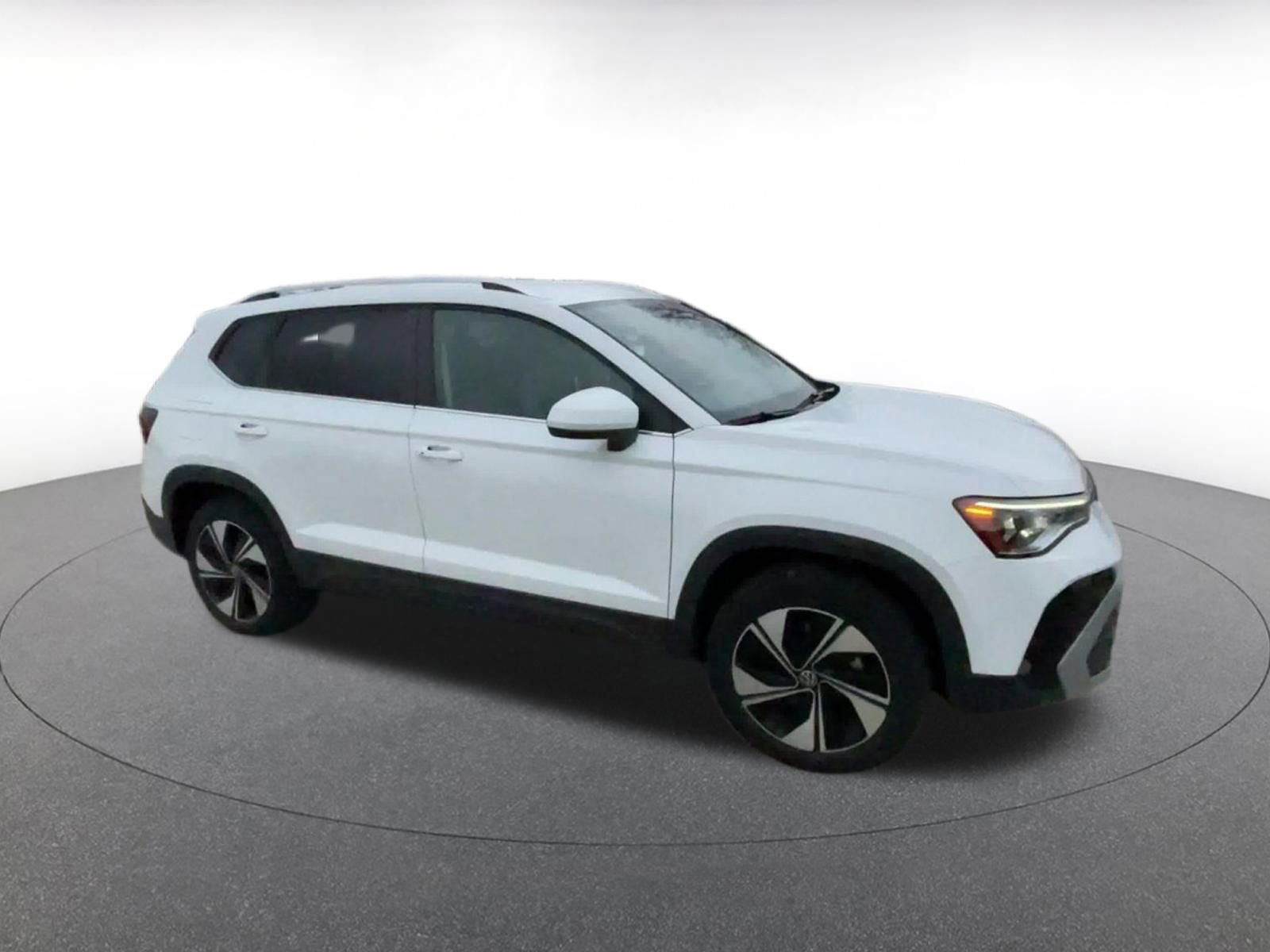 Thumbnail: 2025 Volkswagen Taos - 2