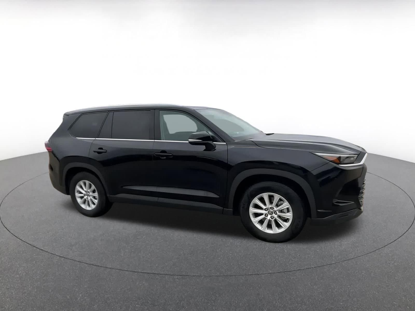 Thumbnail: 2025 Toyota Grand Highlander - 2