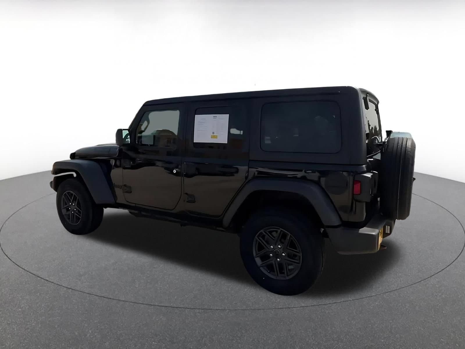 Thumbnail: 2025 Jeep Wrangler - 8