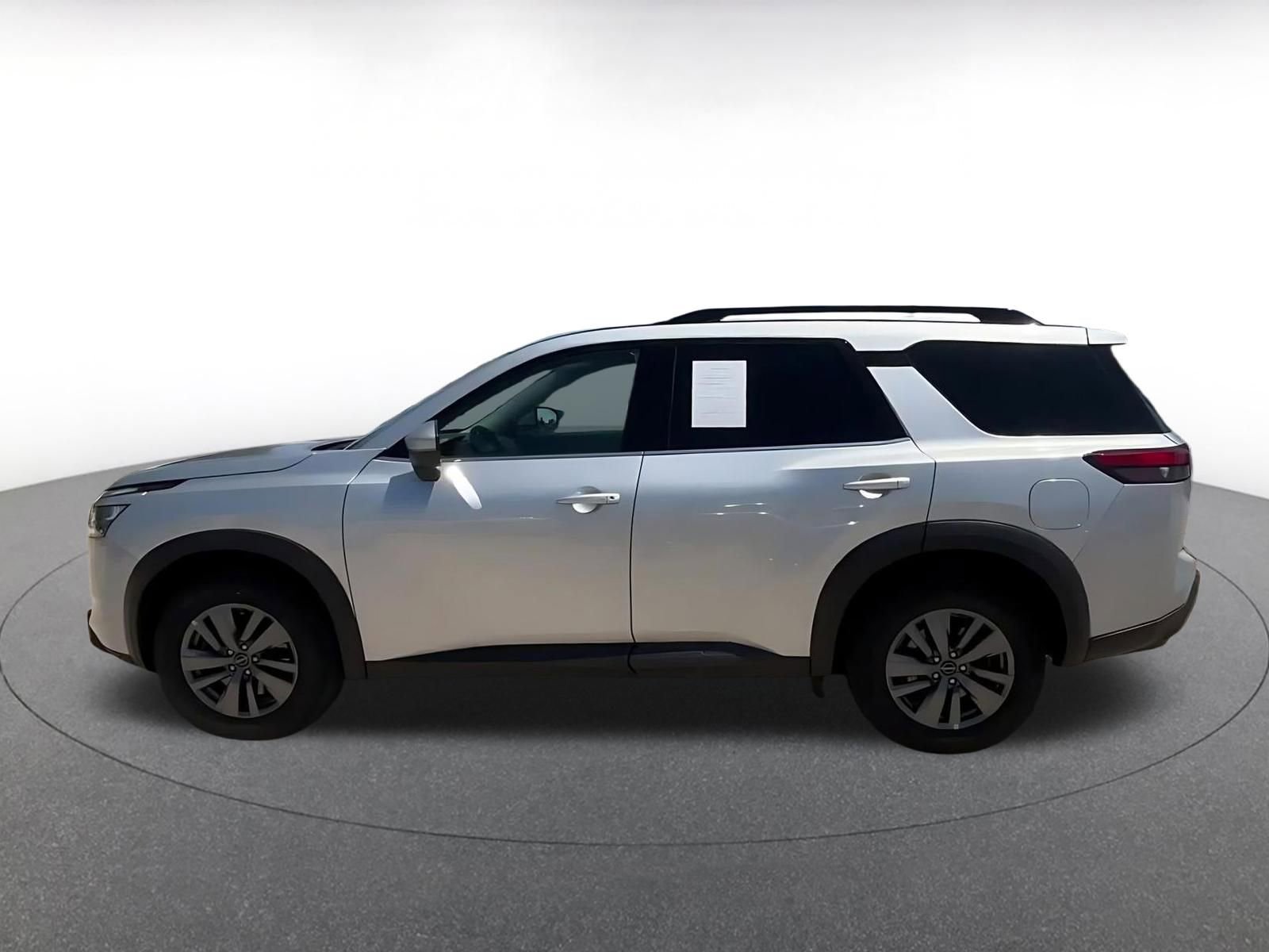 Thumbnail: 2025 Nissan Pathfinder - 9