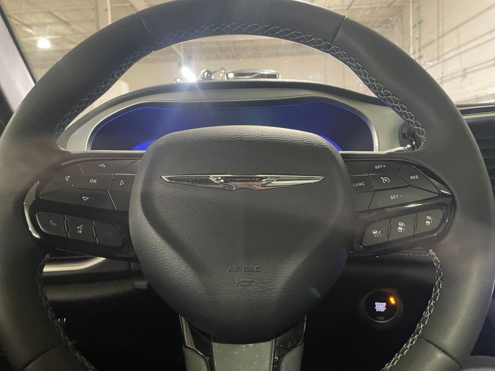 Thumbnail: 2025 Chrysler Pacifica - 32