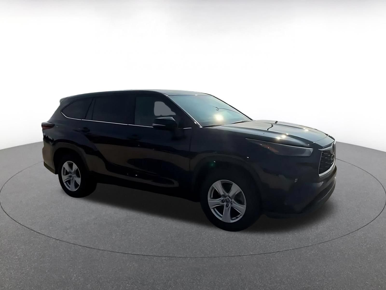 Thumbnail: 2025 Toyota Highlander - 2