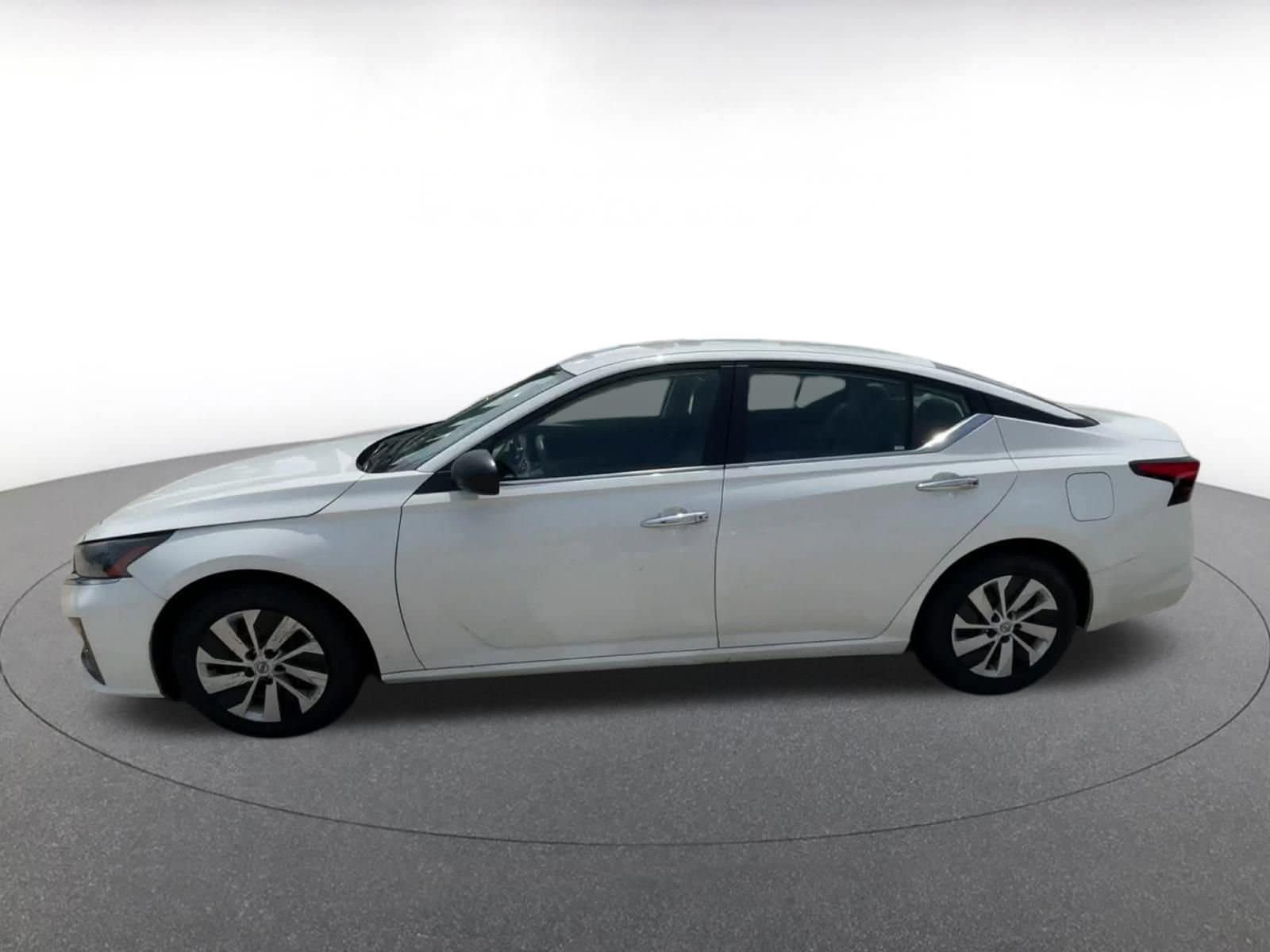 Thumbnail: 2024 Nissan Altima - 9