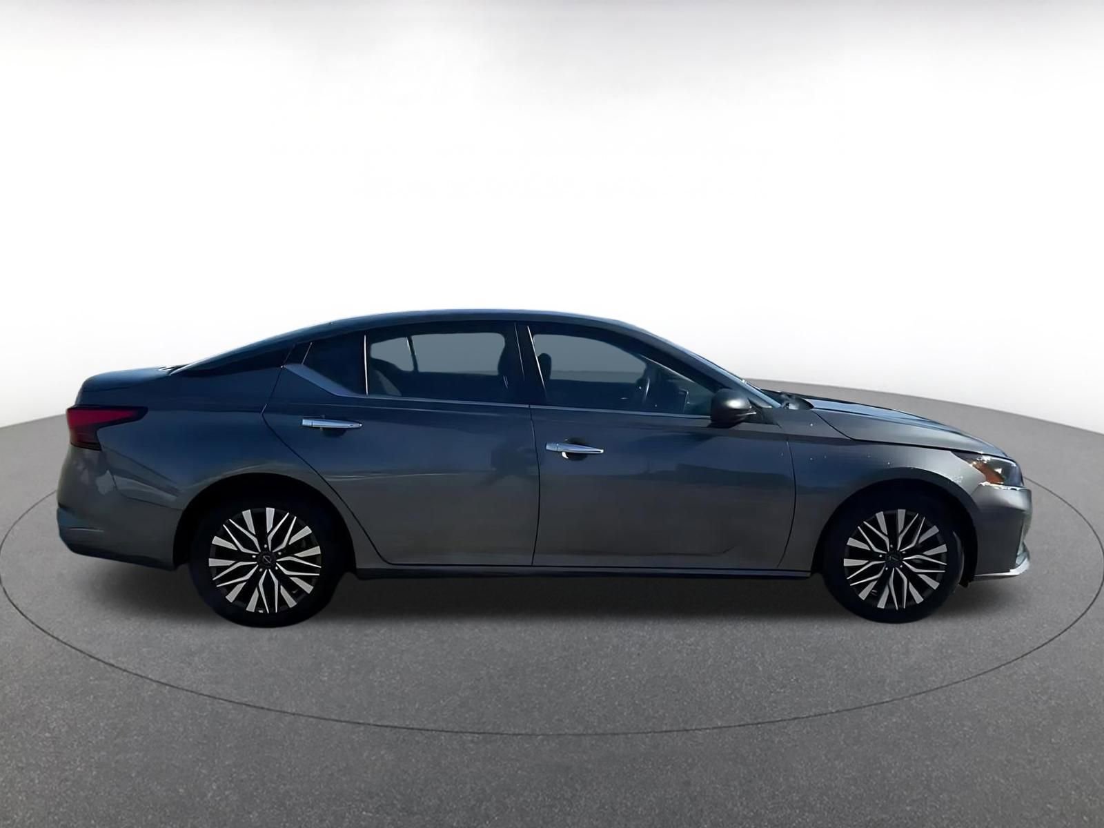 Thumbnail: 2025 Nissan Altima - 16