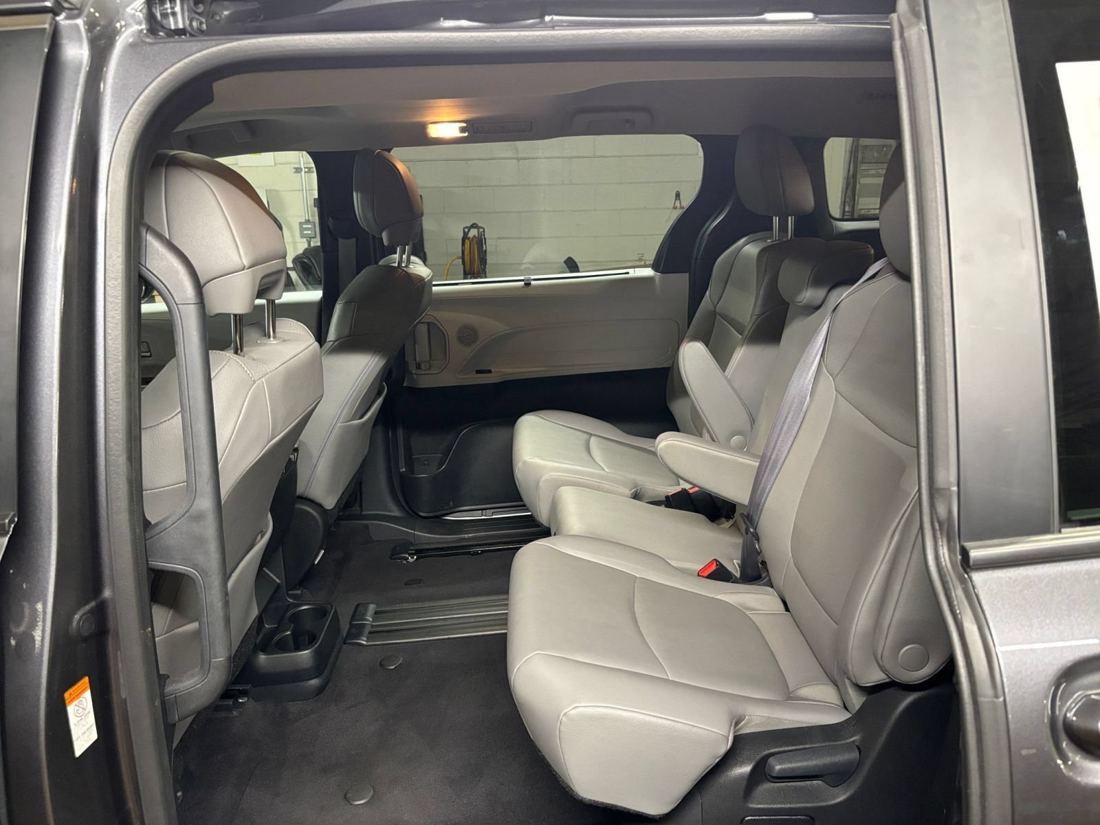 Thumbnail: 2025 Toyota Sienna - 25