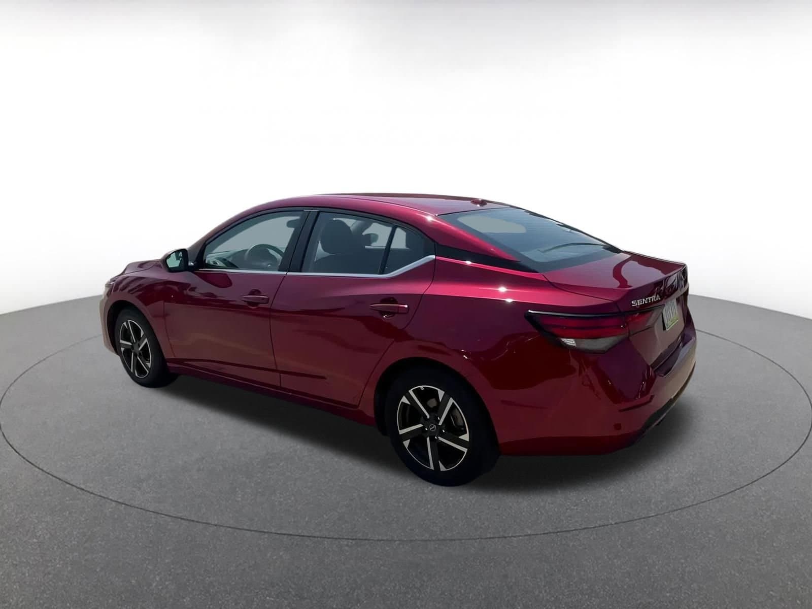 Thumbnail: 2024 Nissan Sentra - 10