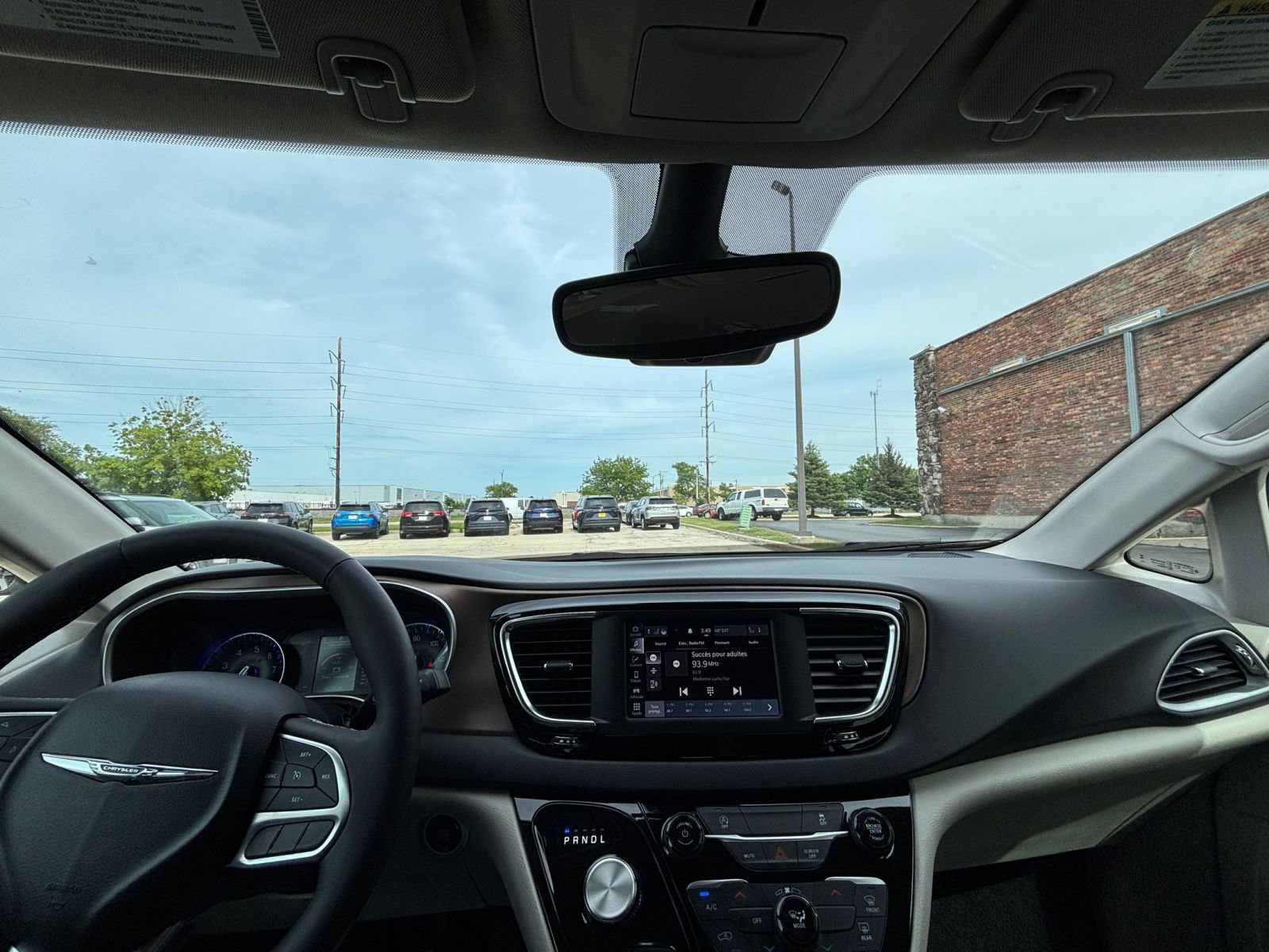 Thumbnail: 2024 Chrysler Voyager - 34