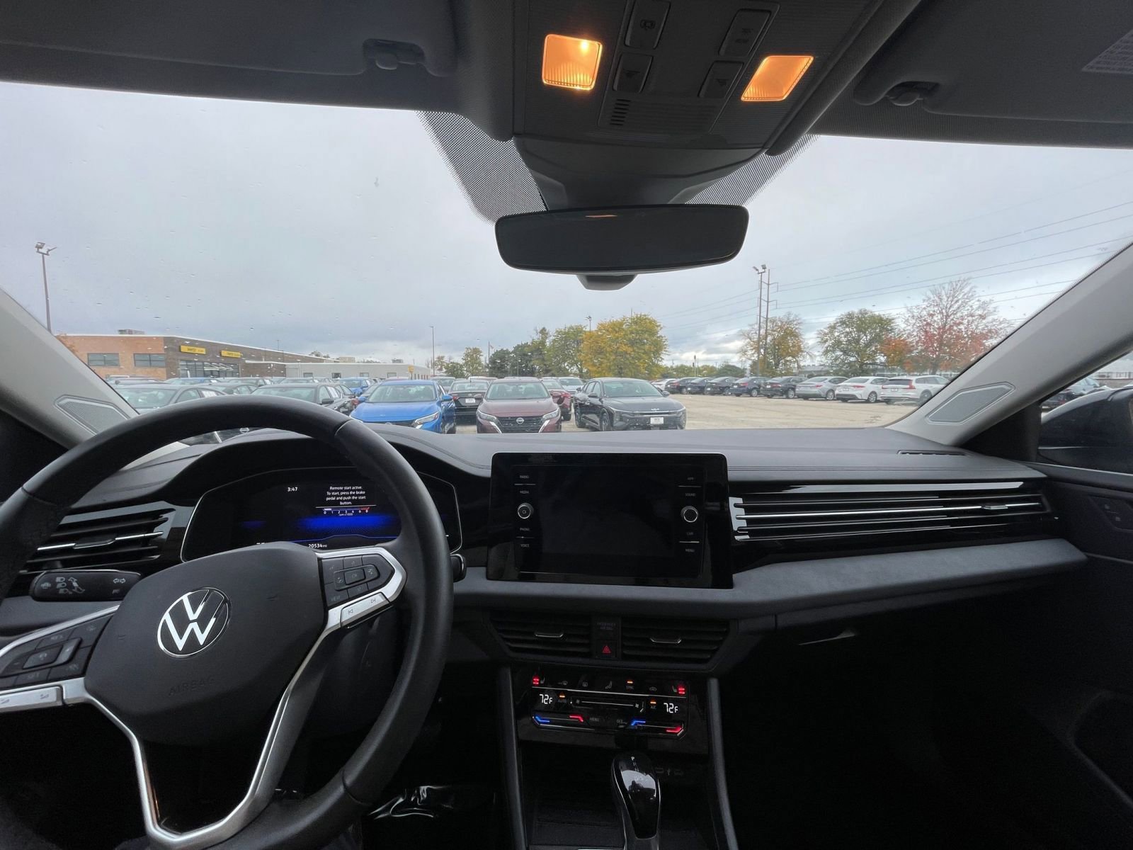 Thumbnail: 2025 Volkswagen Jetta - 32