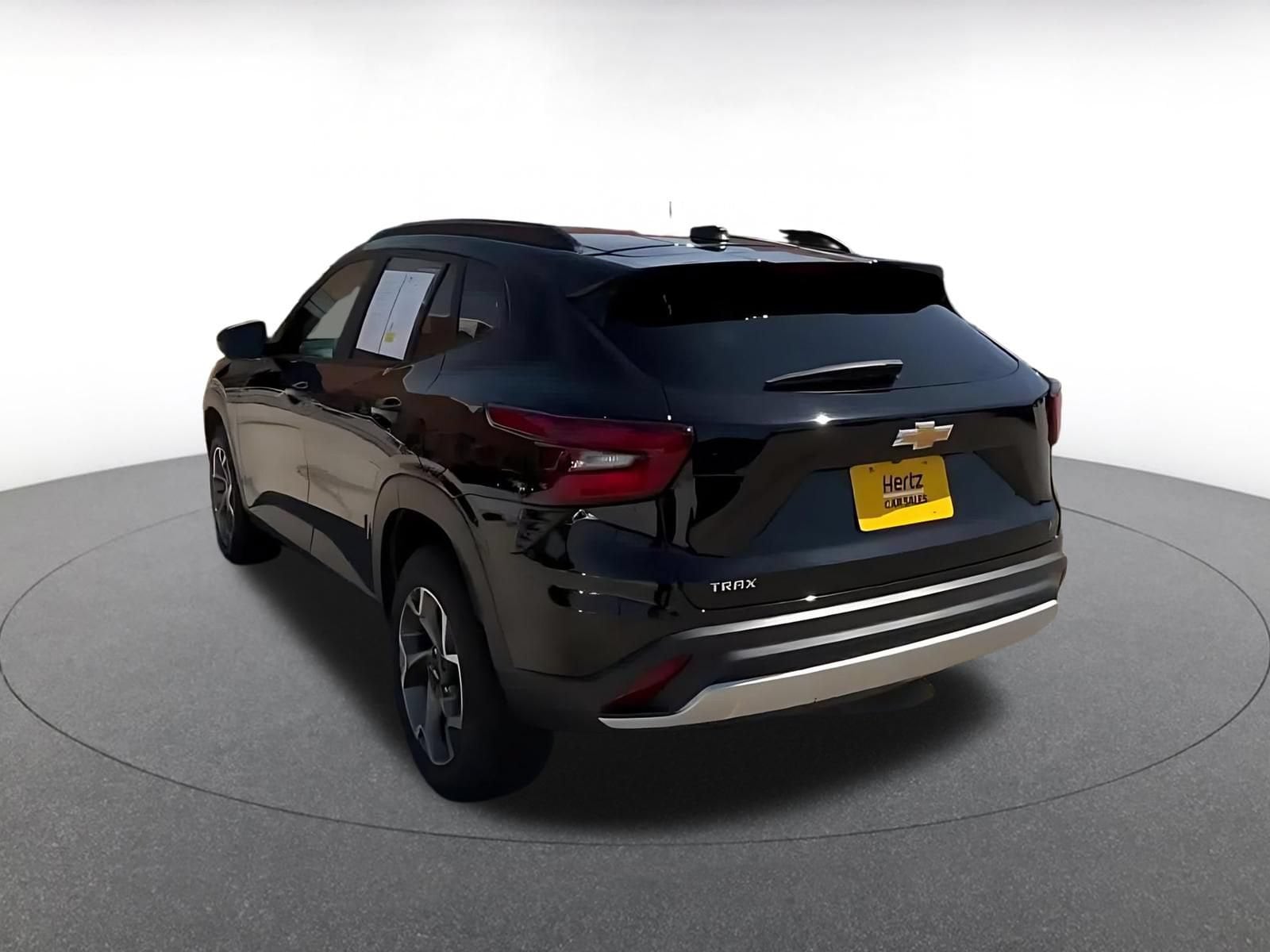 Thumbnail: 2025 Chevrolet Trax - 11