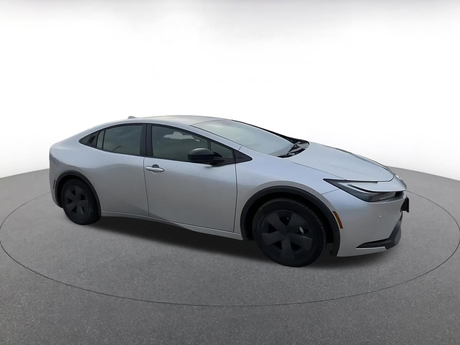 Thumbnail: 2025 Toyota Prius - 2
