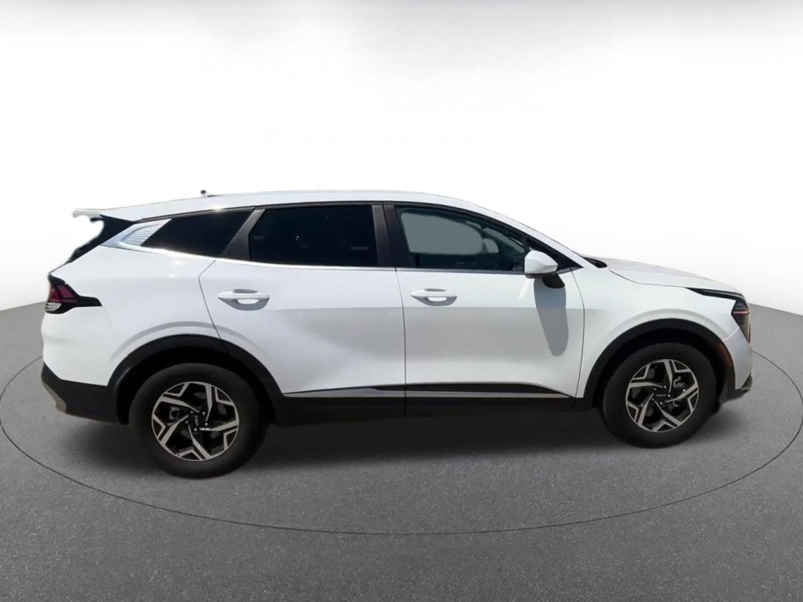 Thumbnail: 2025 Kia Sportage - 16