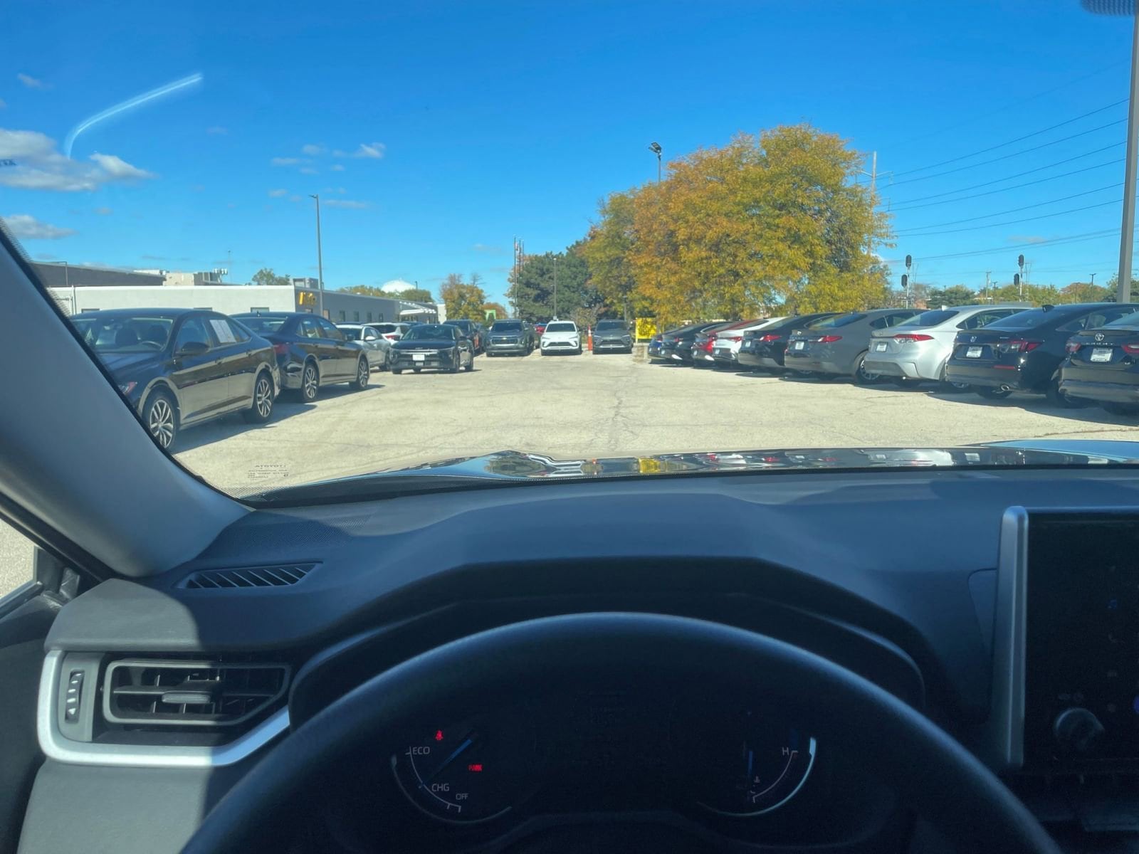 Thumbnail: 2025 Toyota RAV4 - 34