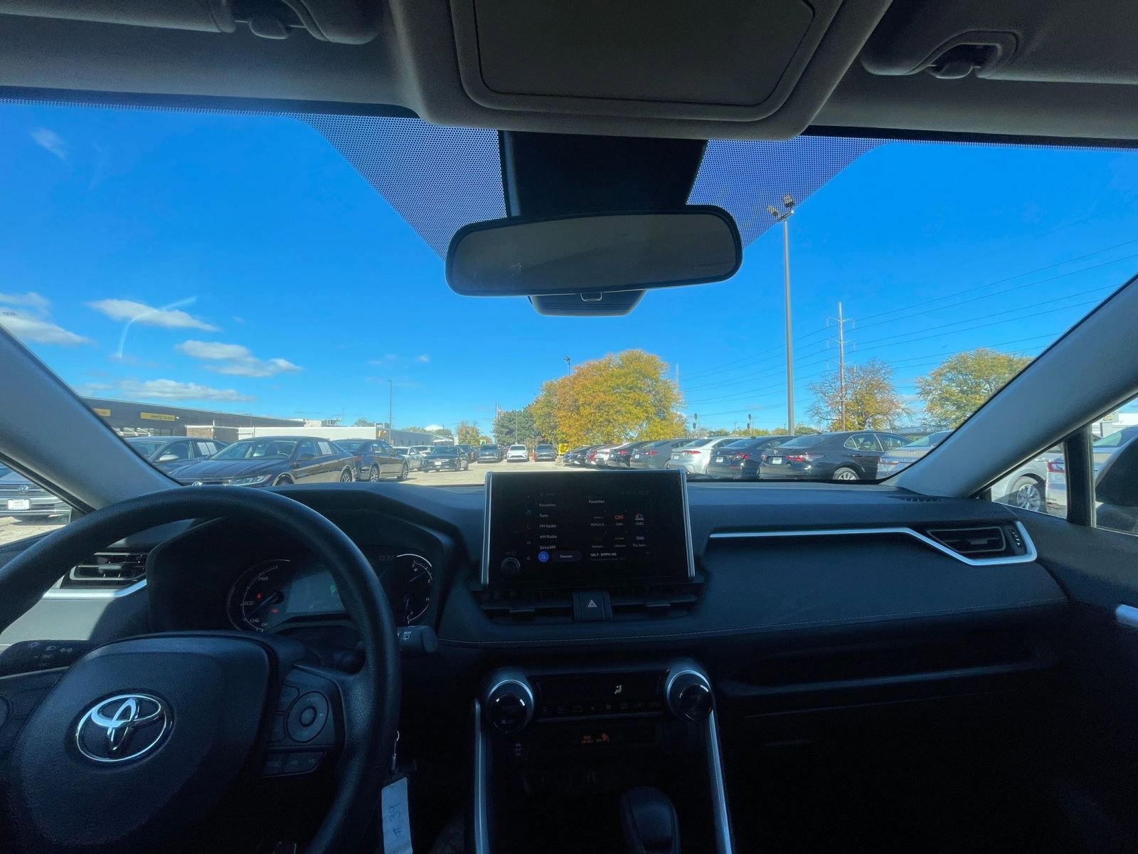 Thumbnail: 2025 Toyota RAV4 - 33