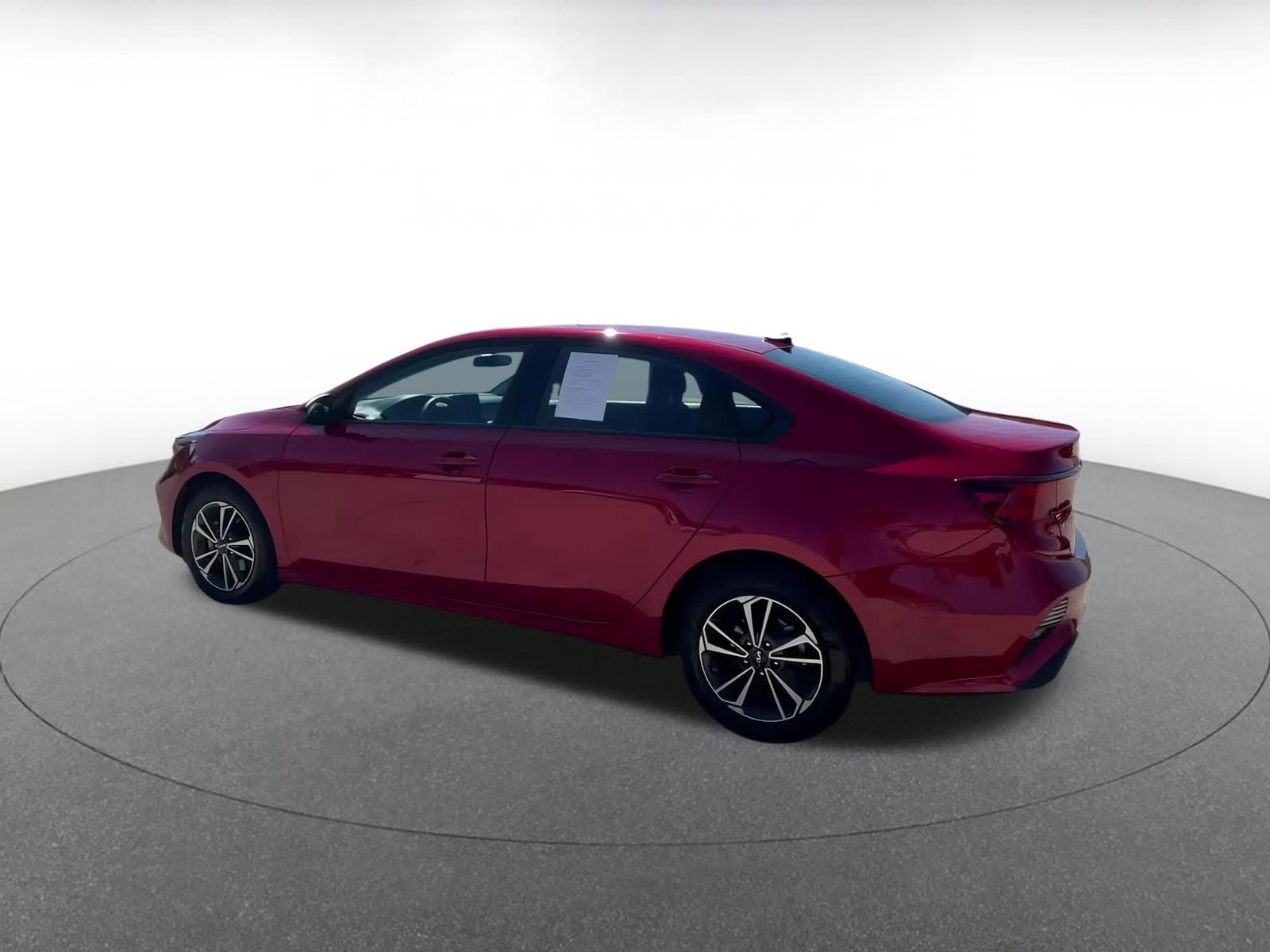 Thumbnail: 2024 Kia Forte - 10