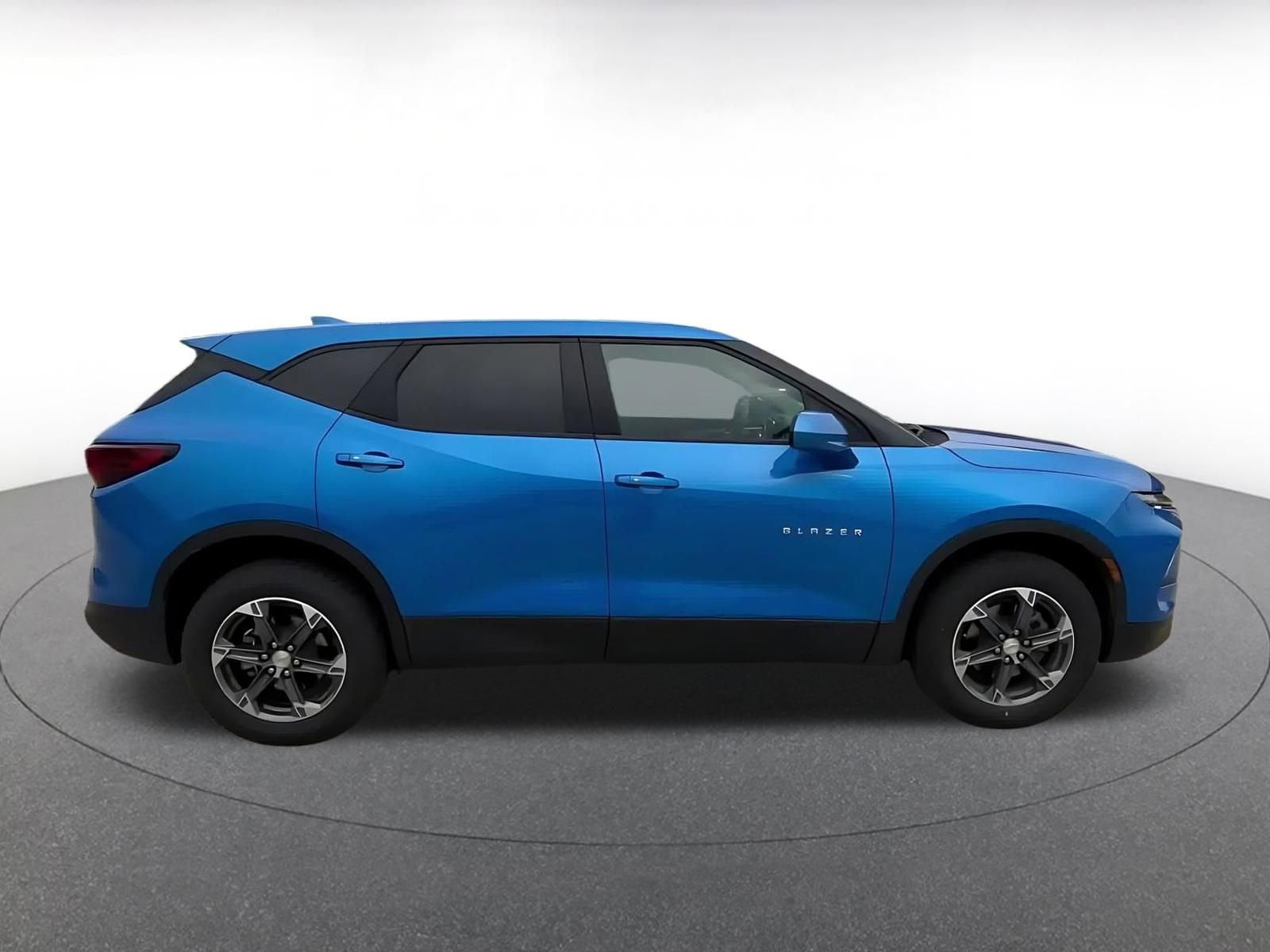 Thumbnail: 2025 Chevrolet Blazer - 16