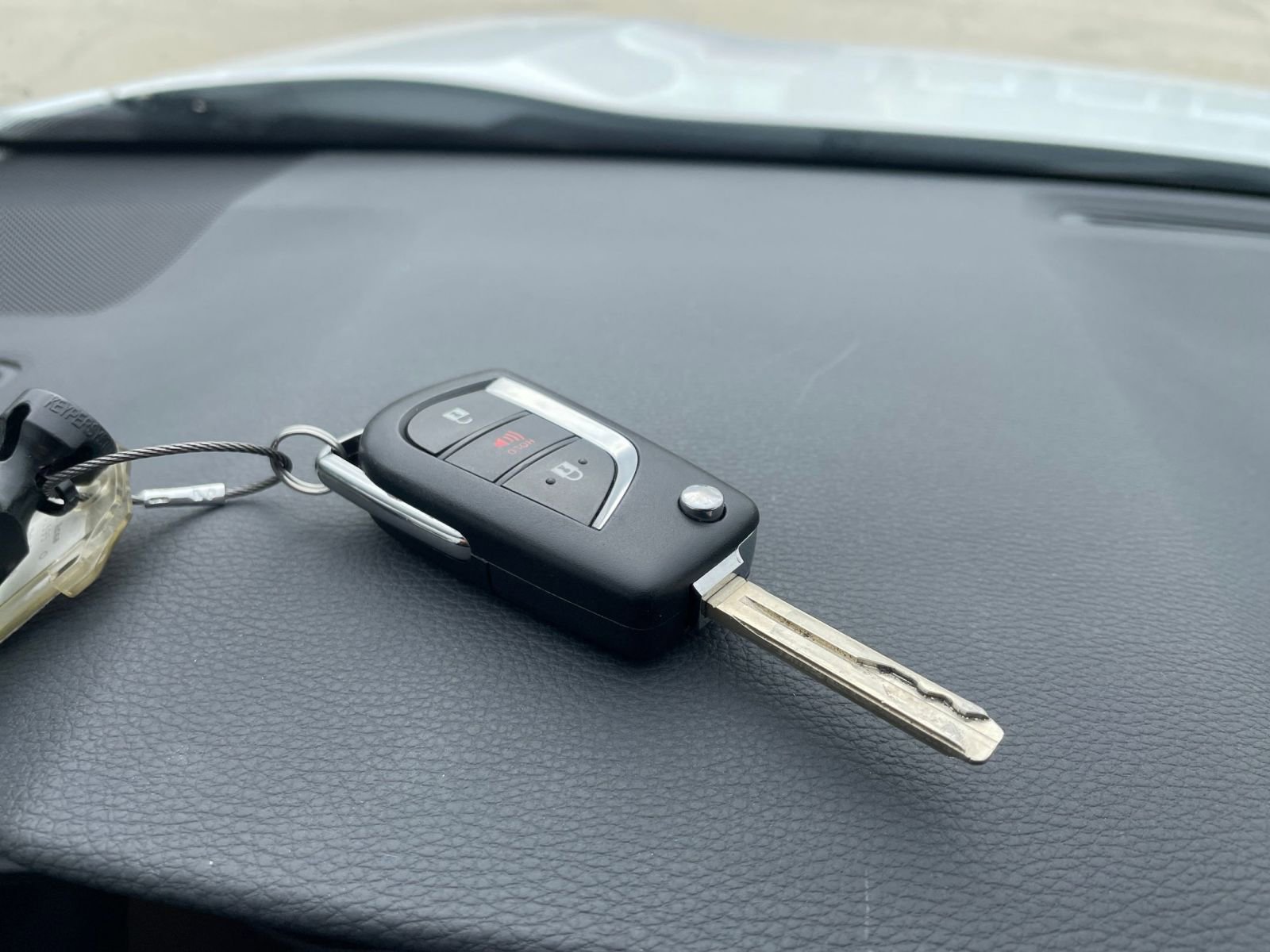 Thumbnail: 2025 Toyota RAV4 - 22