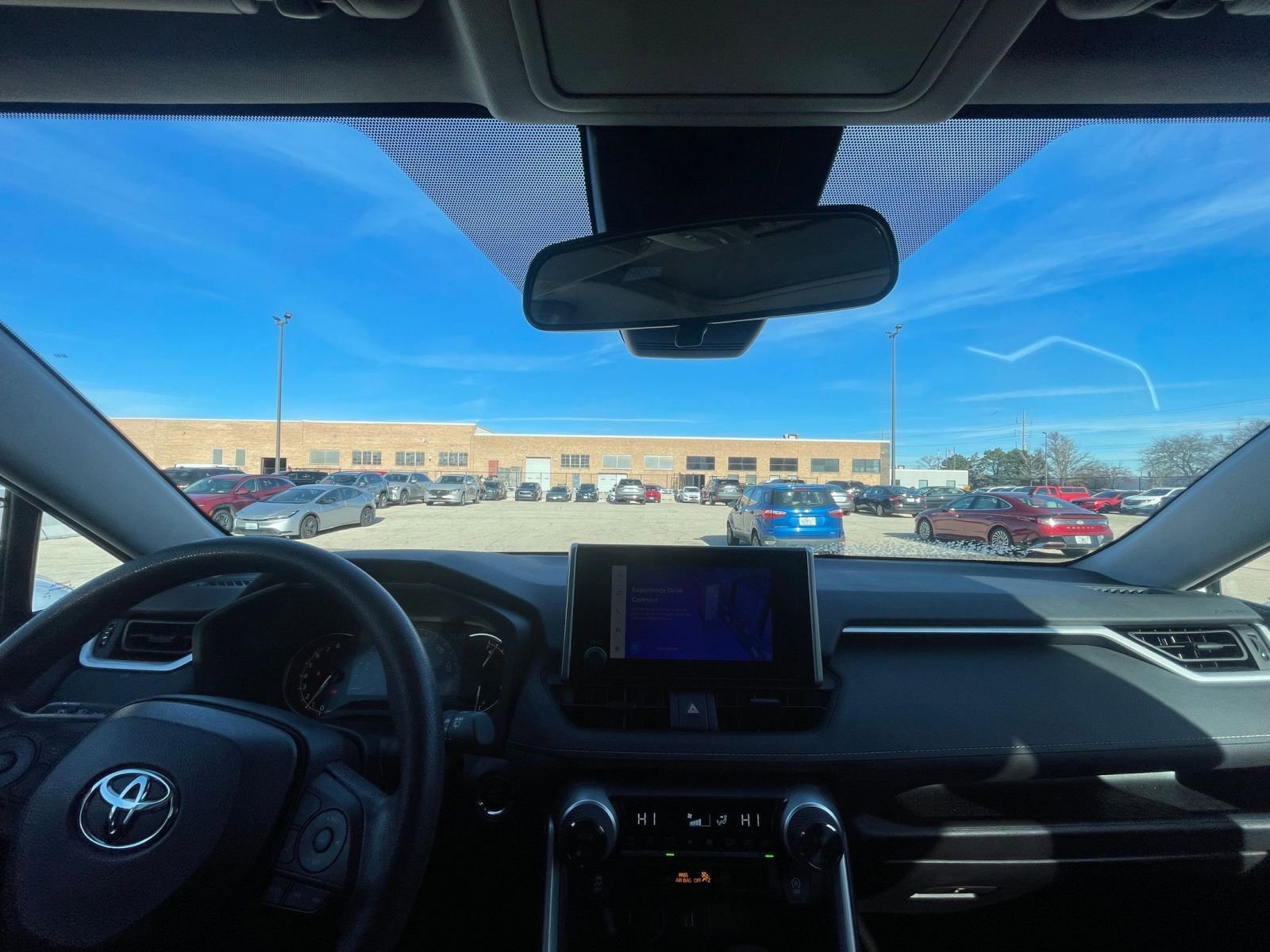 Thumbnail: 2025 Toyota RAV4 - 35