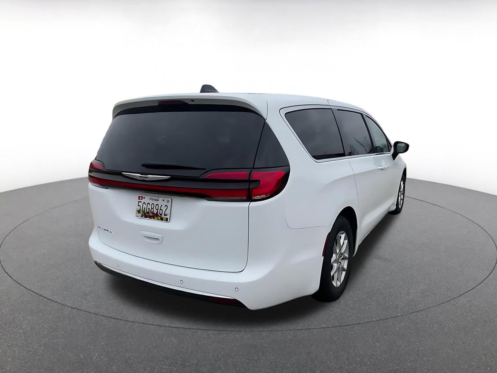 Thumbnail: 2024 Chrysler Pacifica - 14