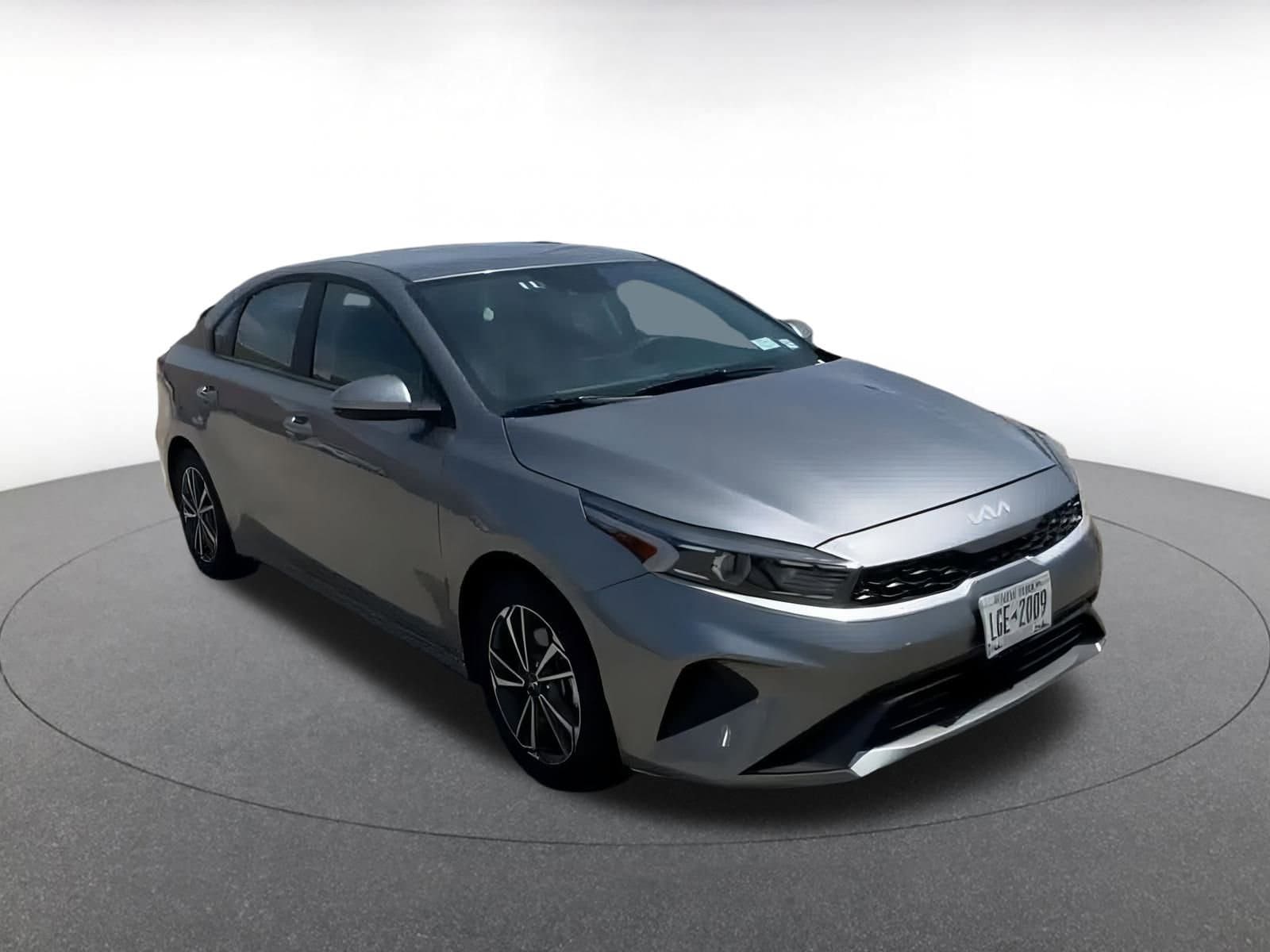 Thumbnail: 2024 Kia Forte - 3