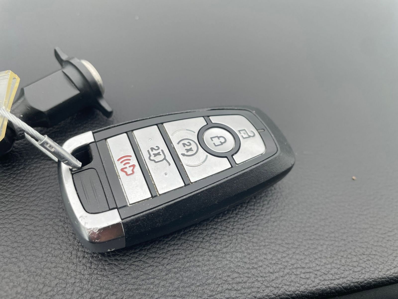 Thumbnail: 2024 Ford Explorer - 28